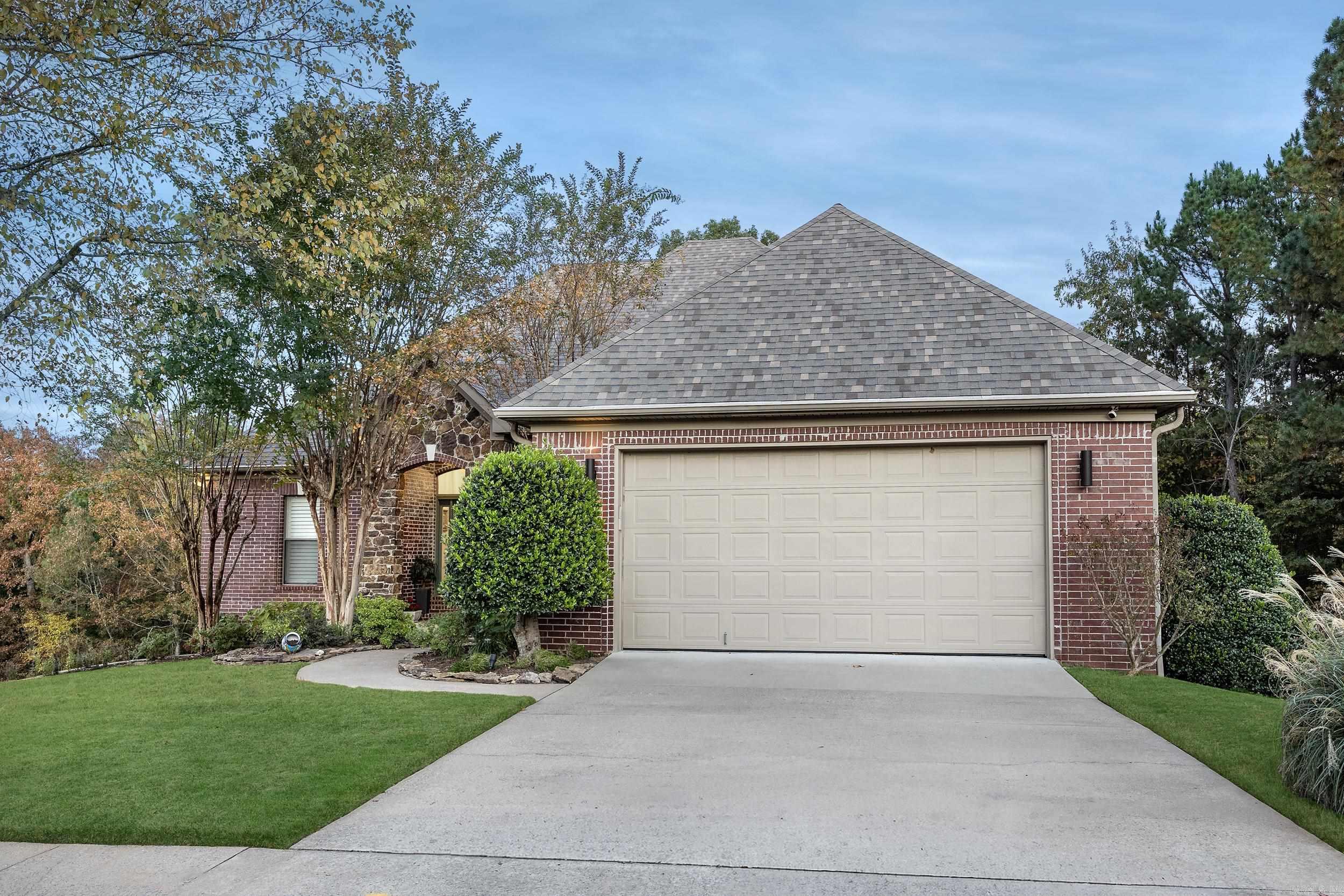 21 Epernay Circle Property Photo 4