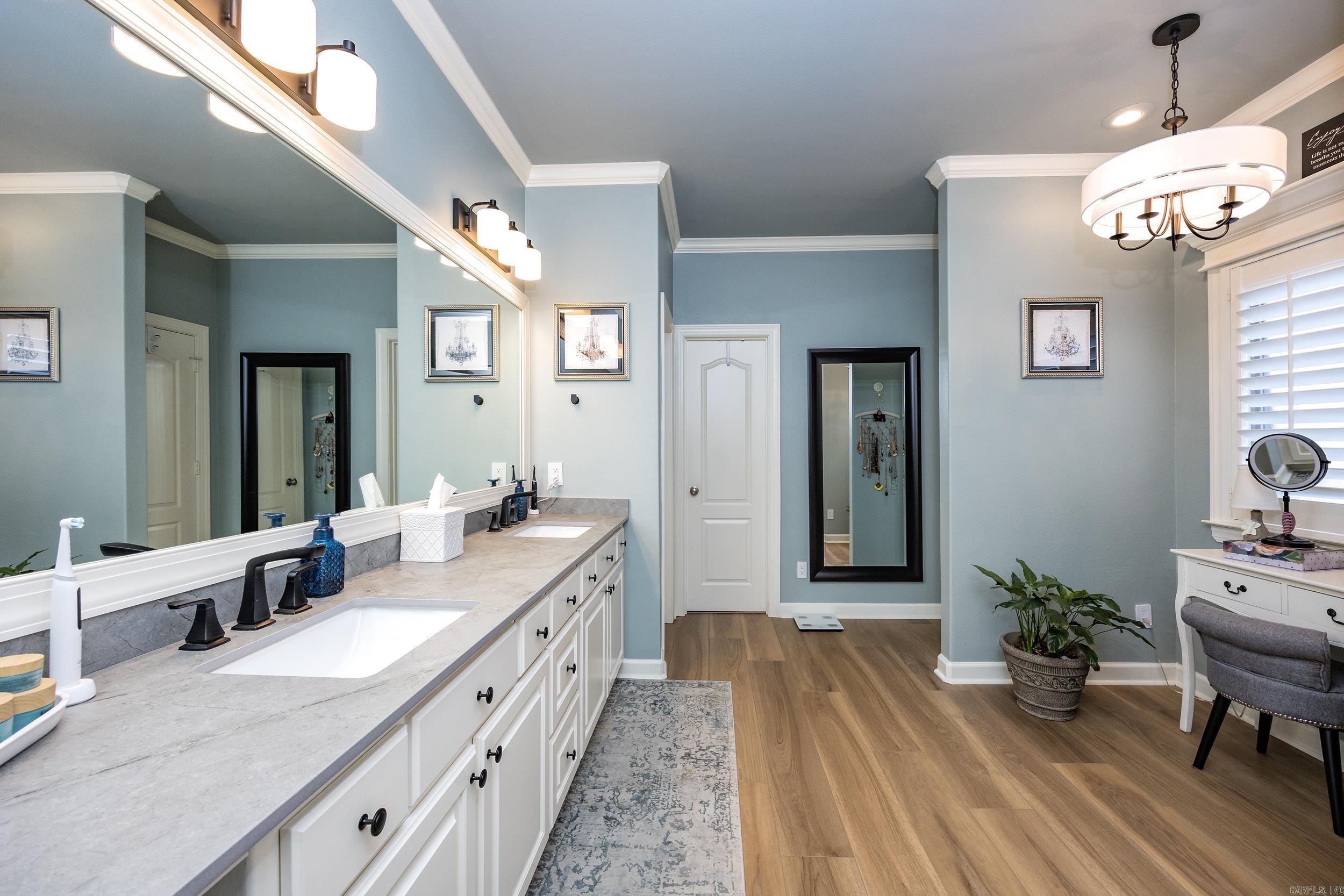 21 Epernay Circle Property Photo 26