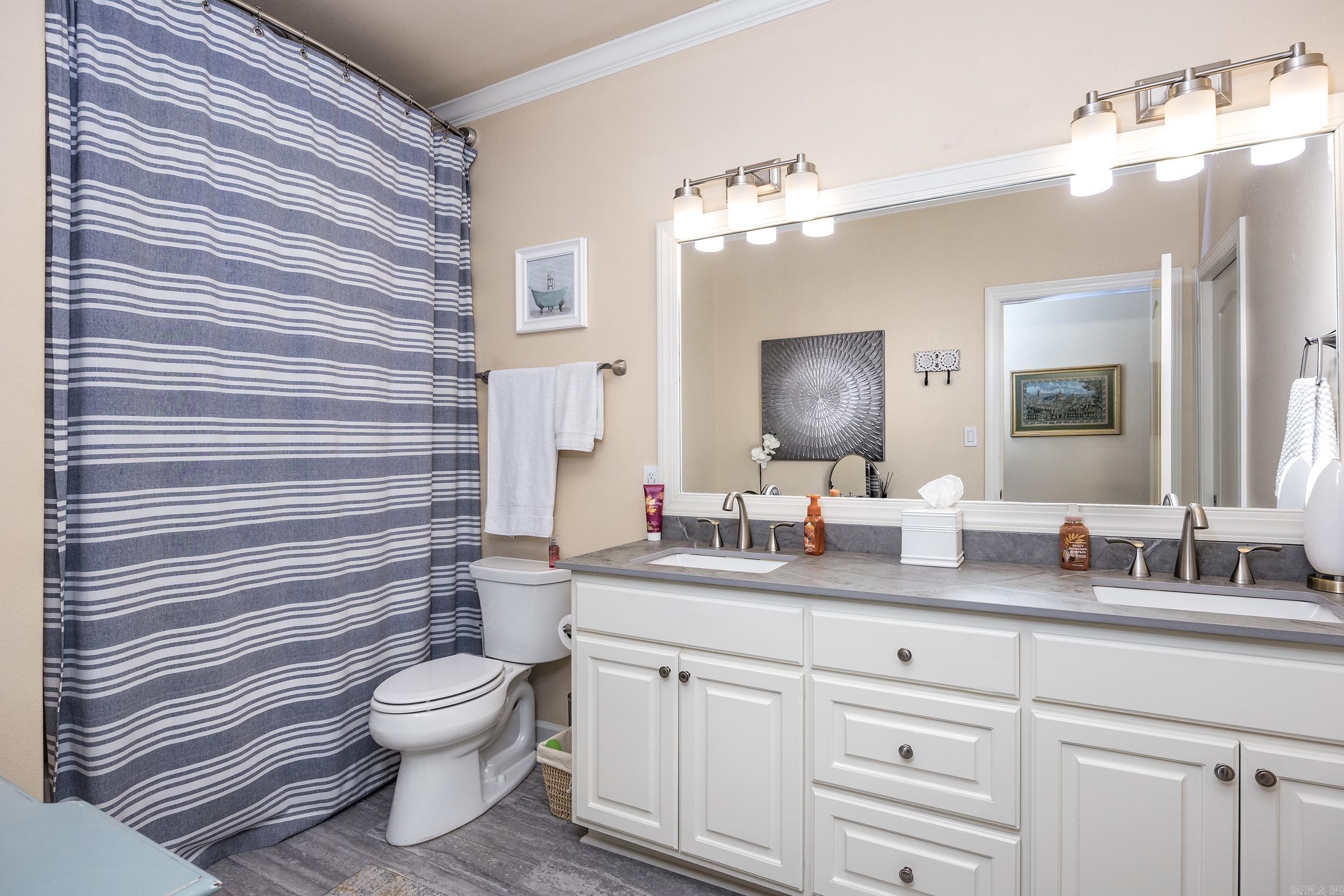 21 Epernay Circle Property Photo 32
