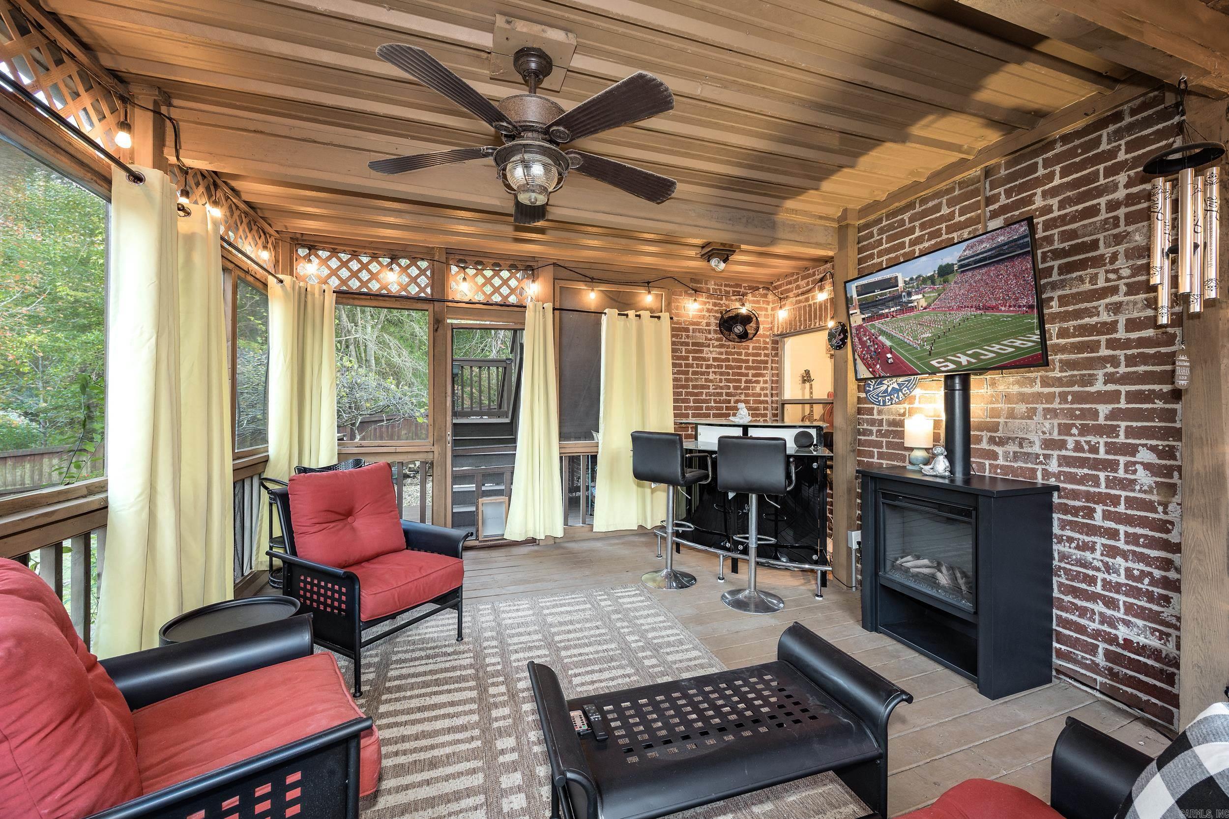 21 Epernay Circle Property Photo 40