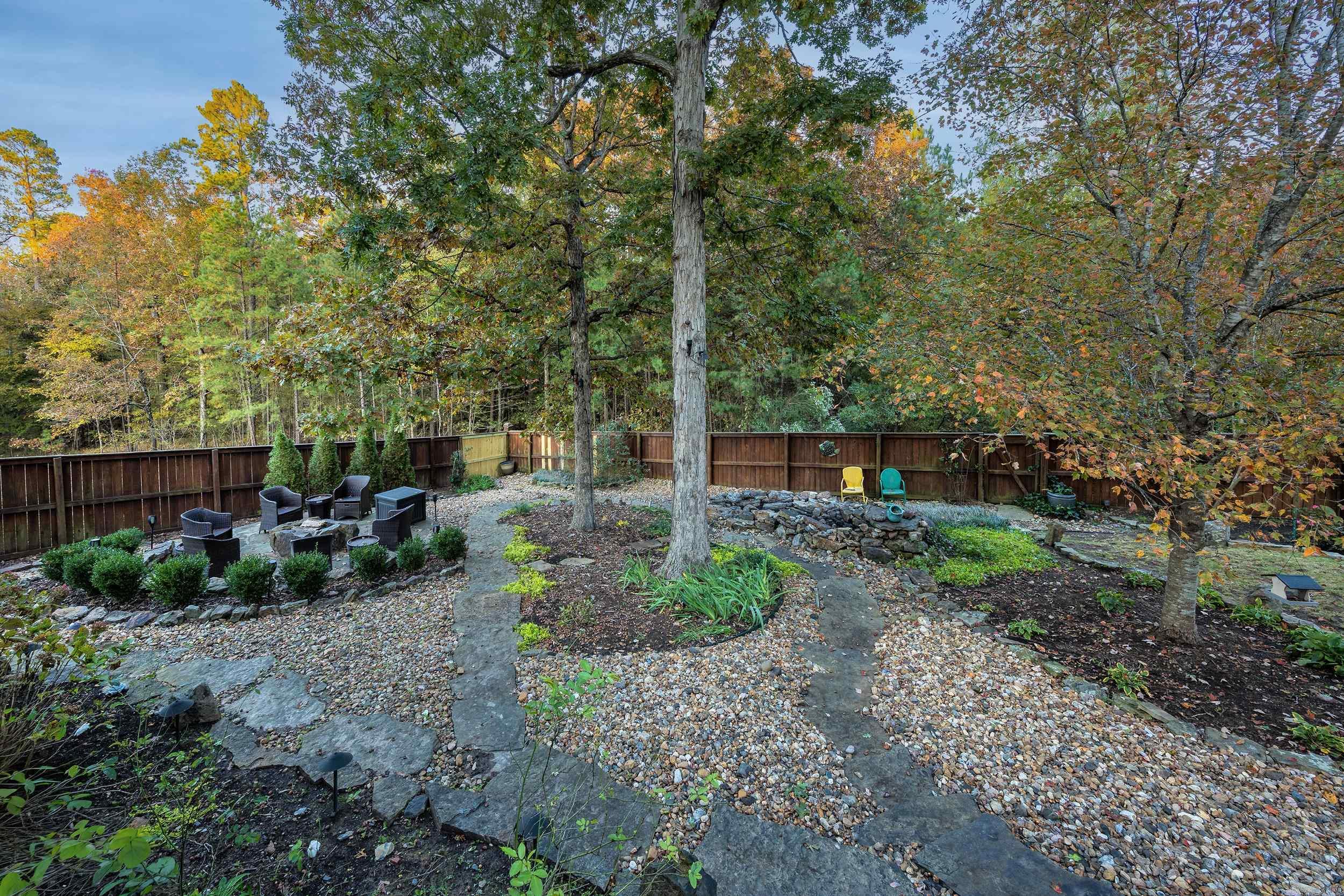21 Epernay Circle Property Photo 43