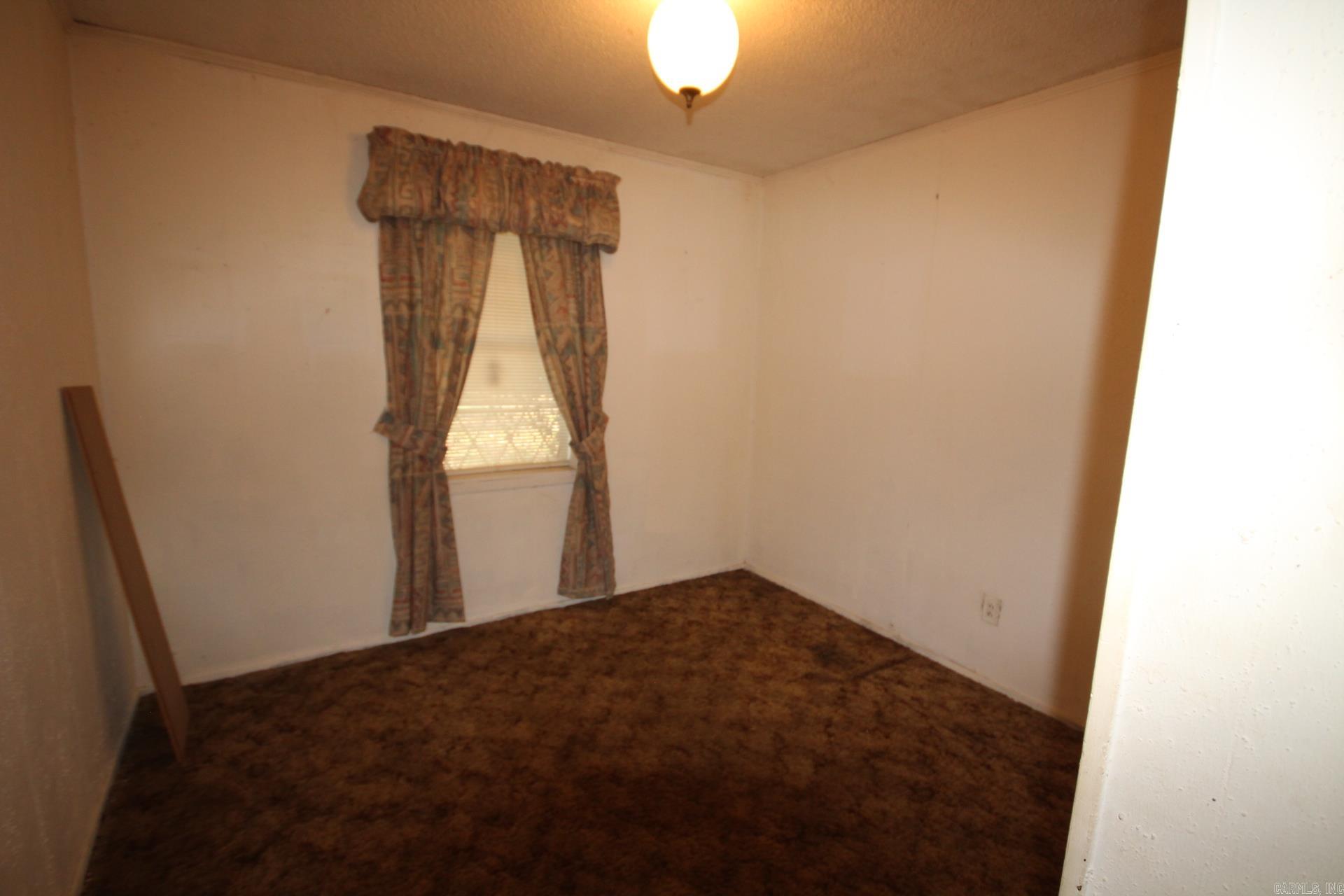 249 Hempstead 326 Property Photo 4