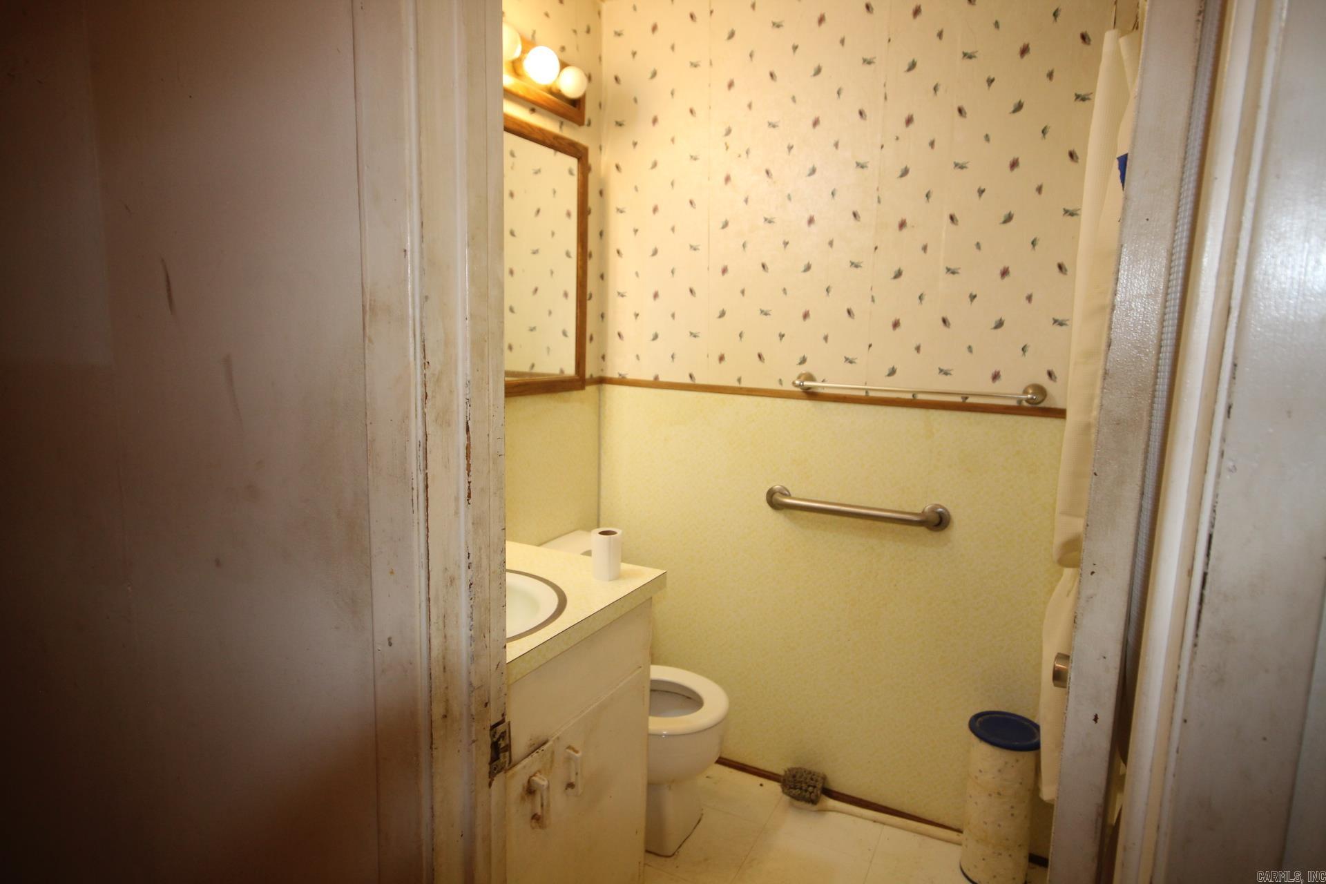 249 Hempstead 326 Property Photo 7
