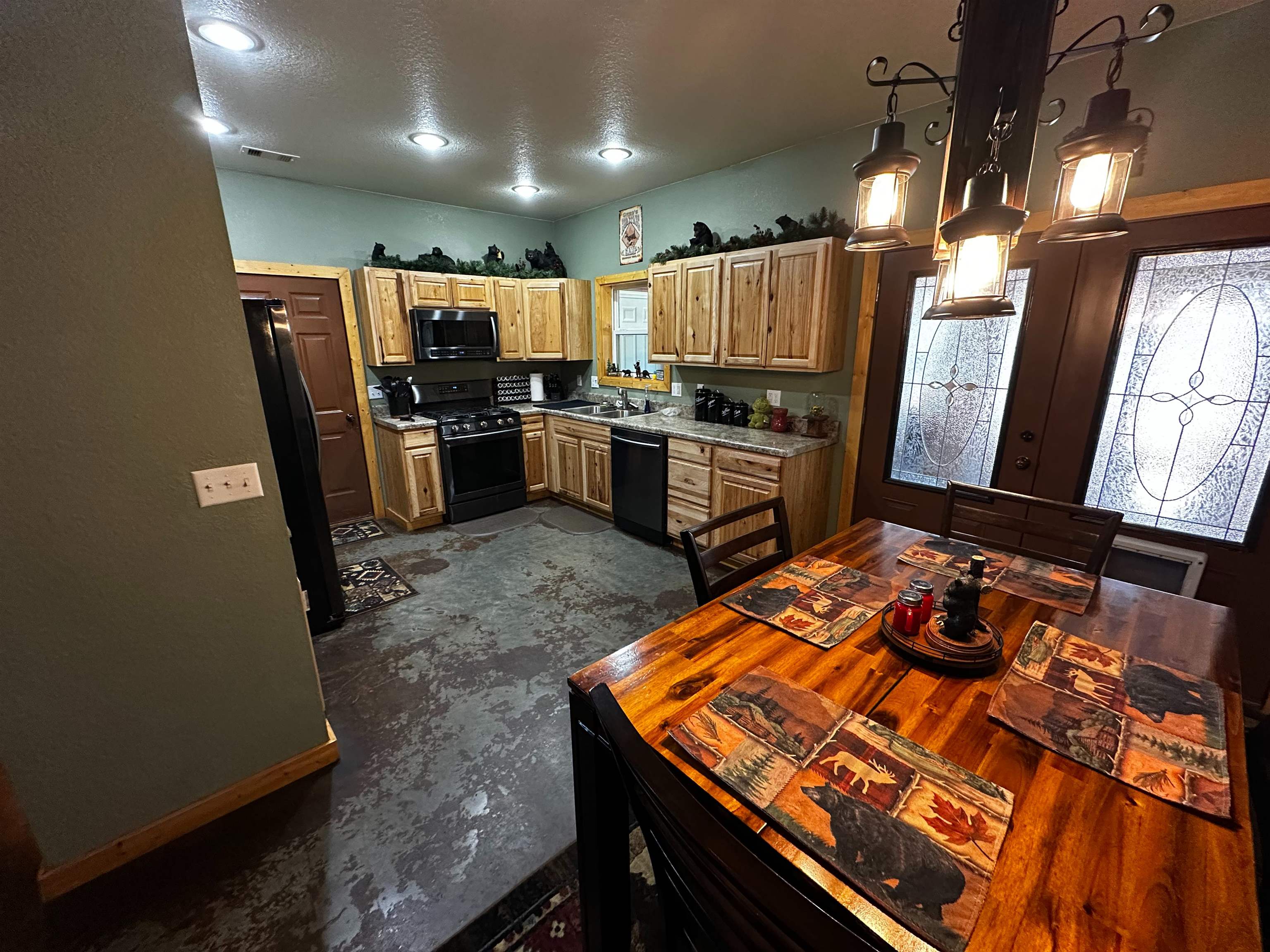 206 N Grover Avenue Property Photo 13