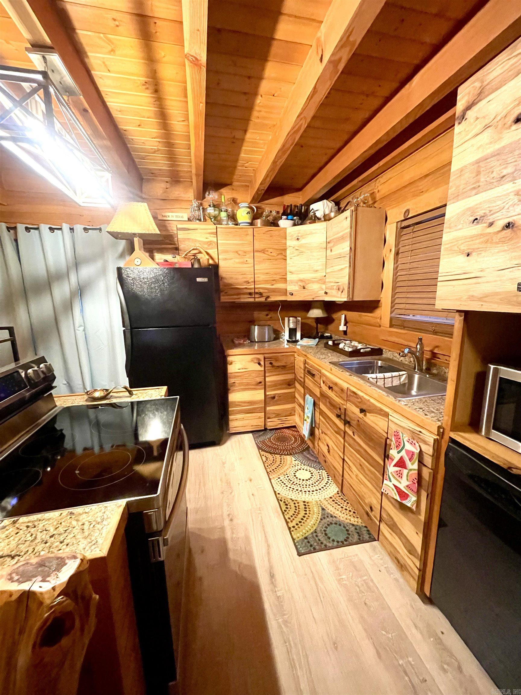 6 Holley Rd. Property Photo 5