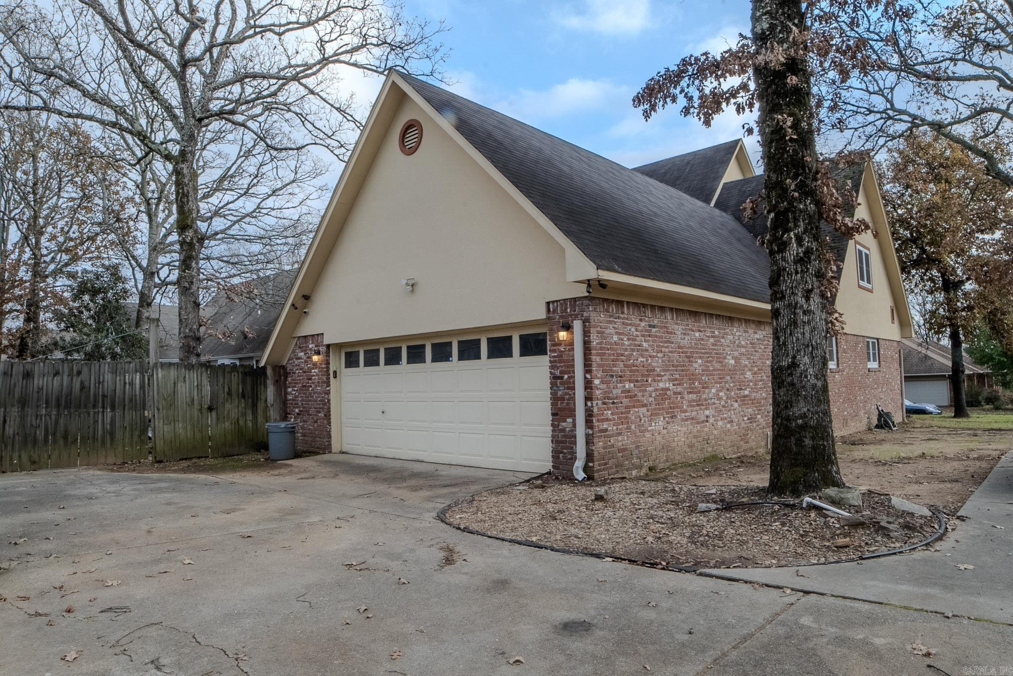 101 Red River Drive Property Photo 2