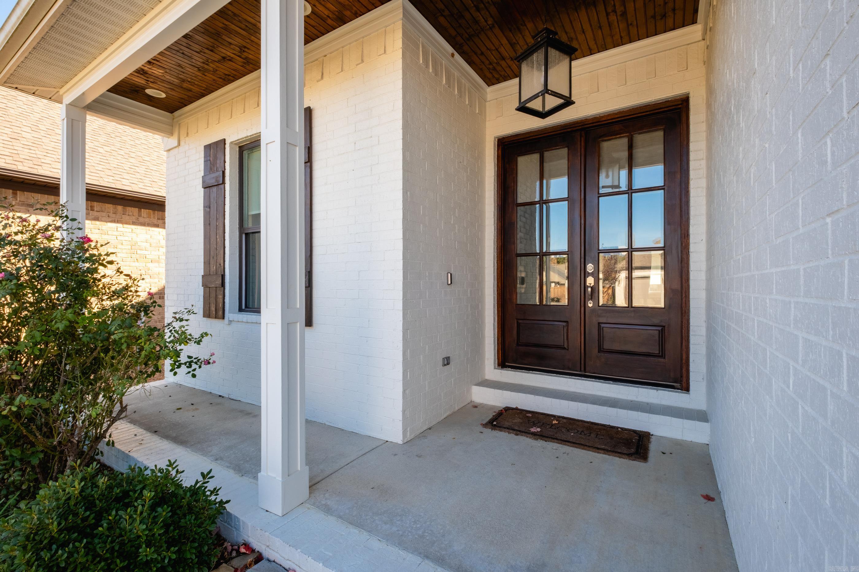 303 Wildcreek Boulevard Property Photo 2