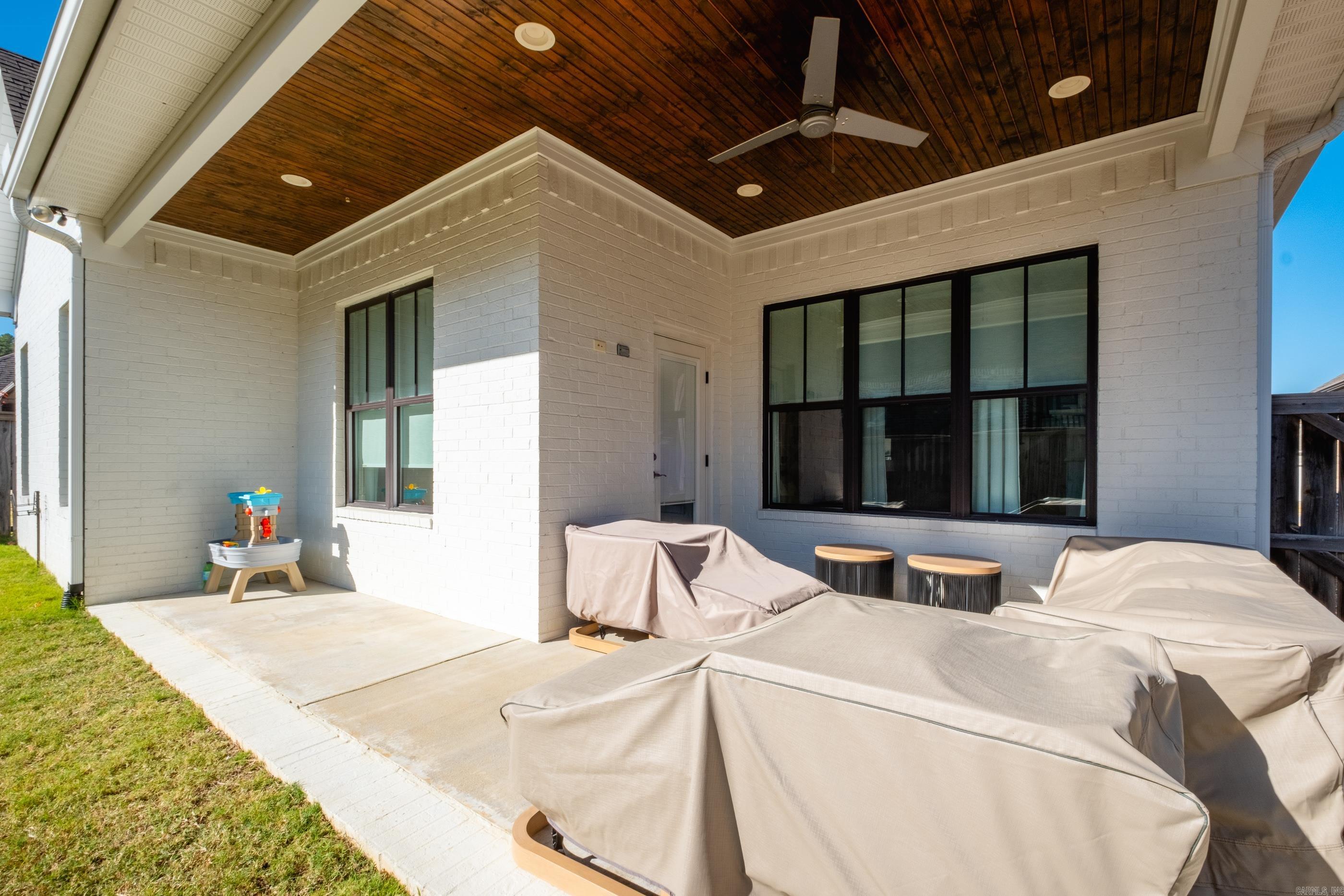 303 Wildcreek Boulevard Property Photo 29