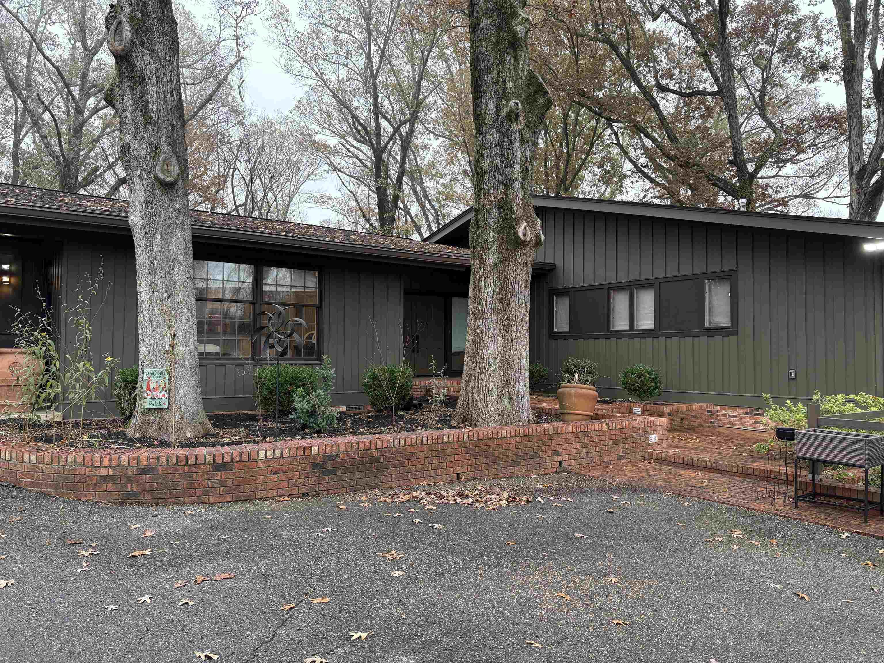 208 Neil Rd Property Photo 43