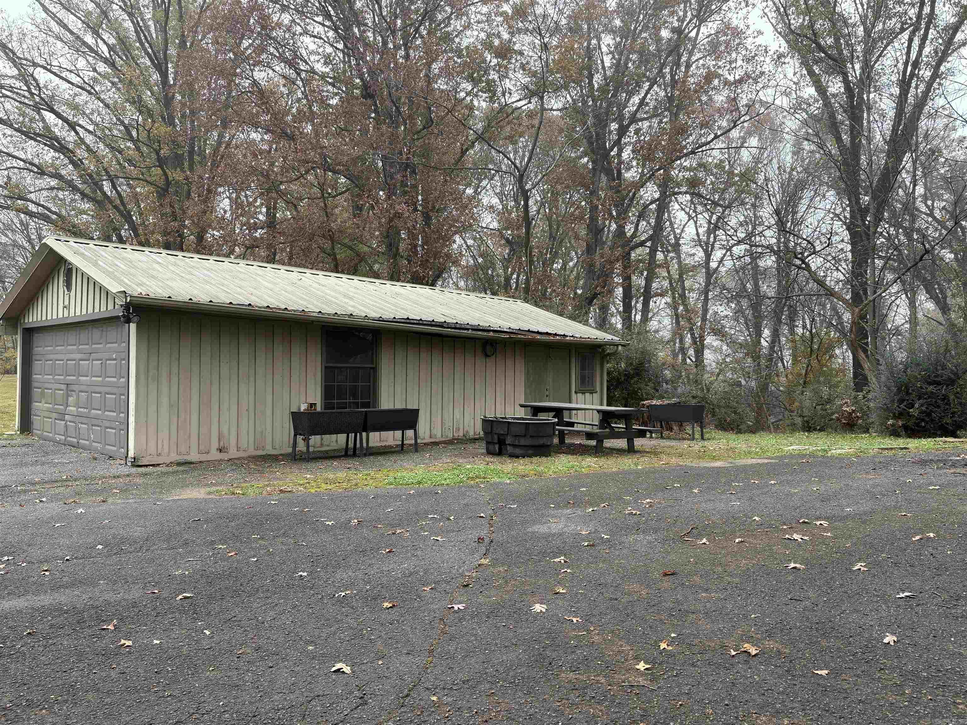208 Neil Rd Property Photo 47