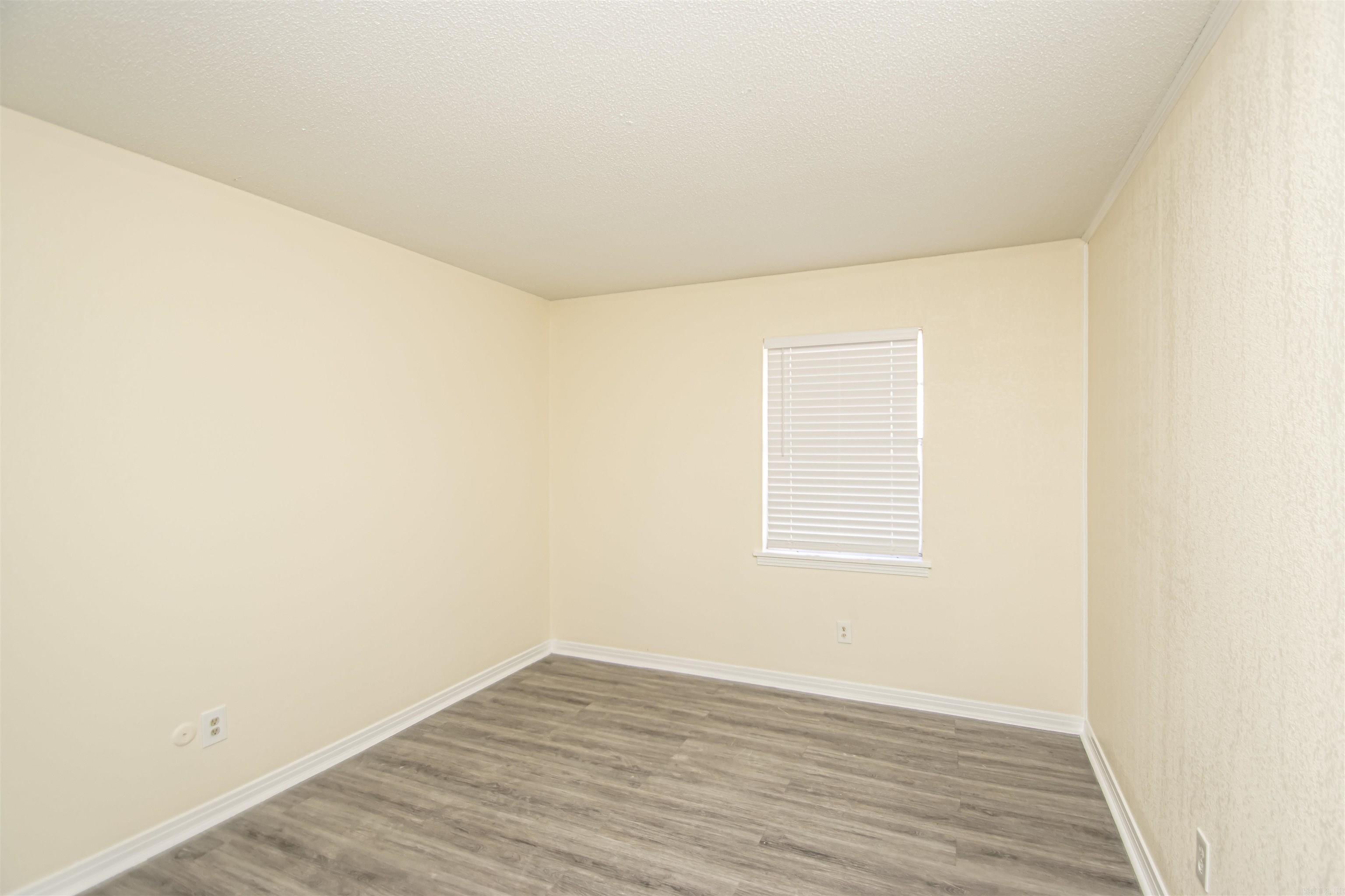 515 Brookside Drive Property Photo 10