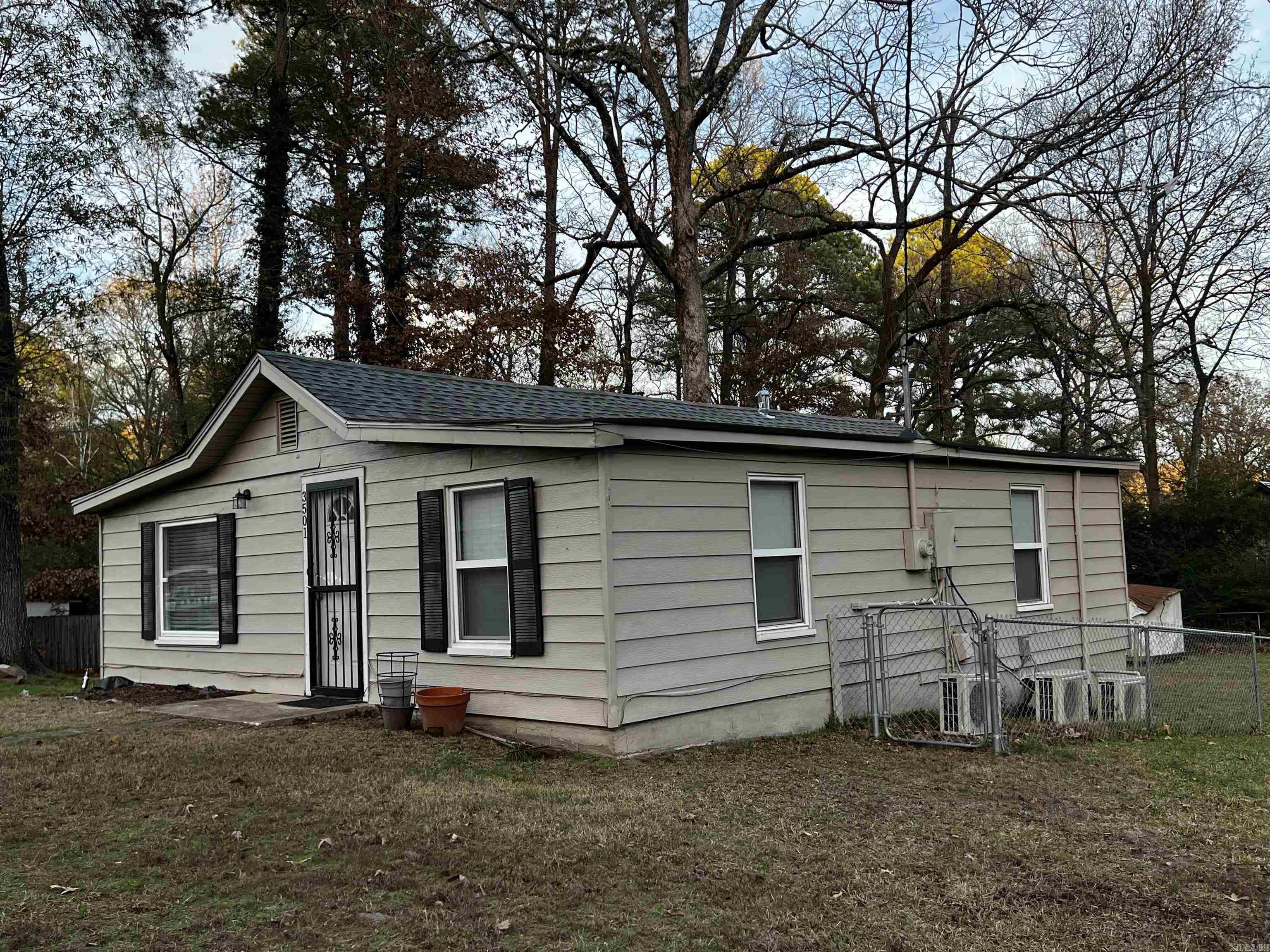 3501 Elam Street Property Photo 4