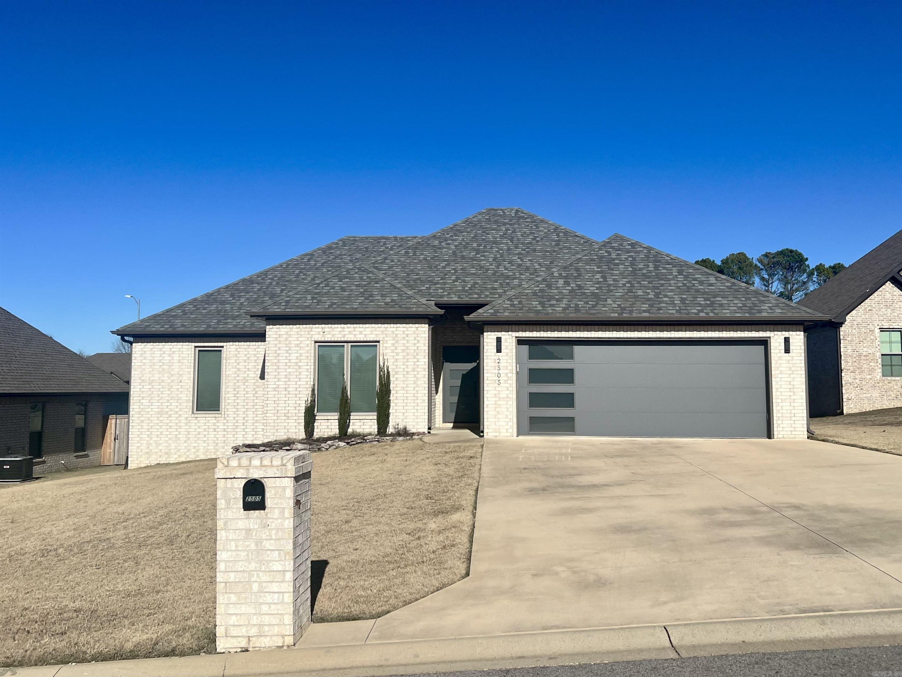 2505 Dallas Property Photo 1