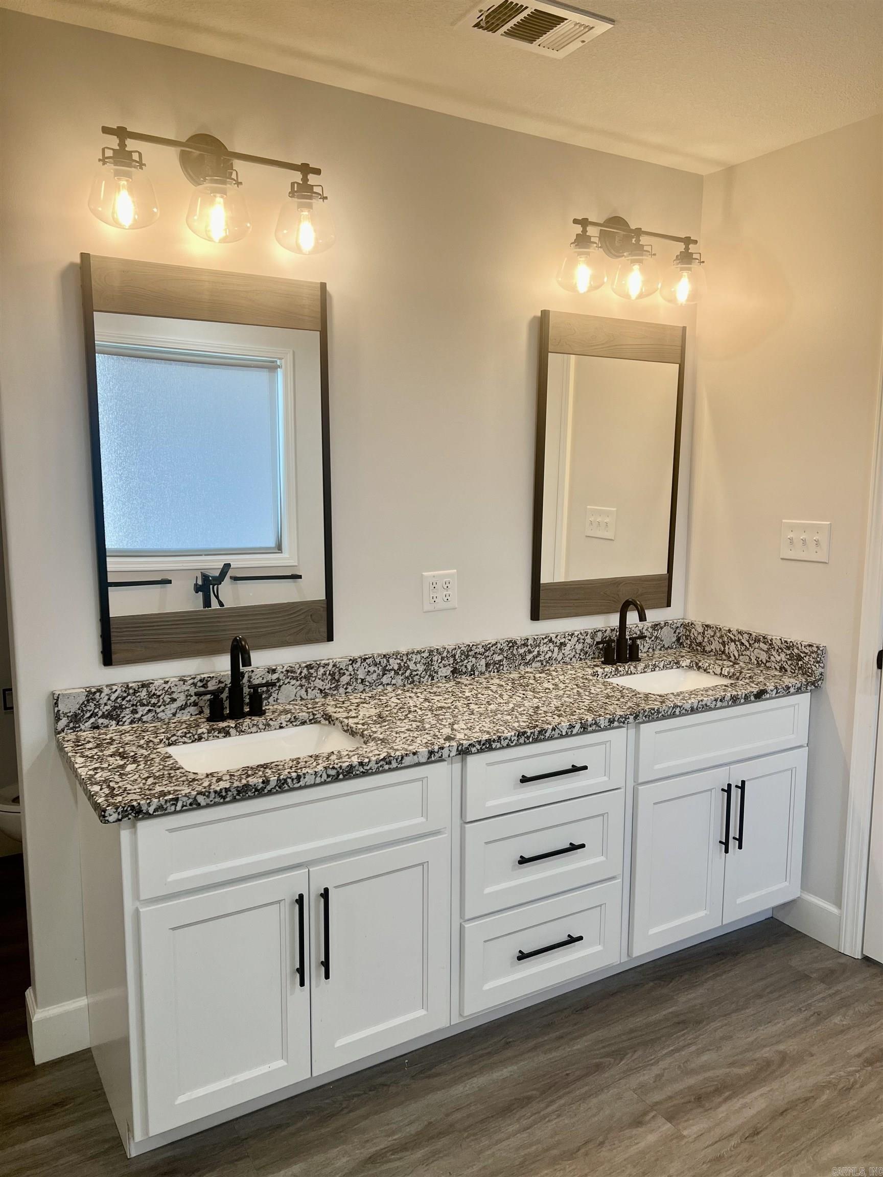 2505 Dallas Property Photo 11