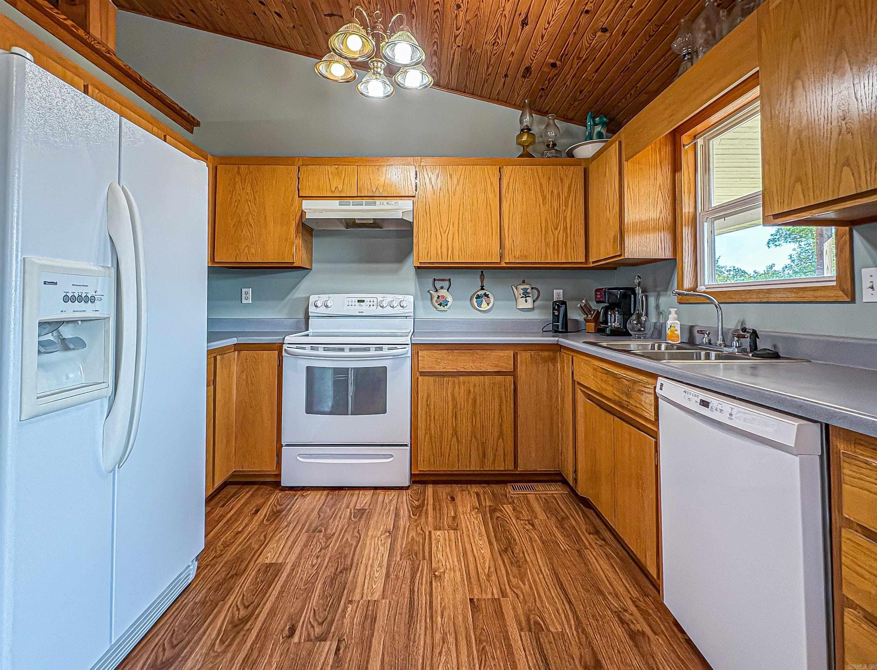 1706 Mc 4006 Property Photo 33