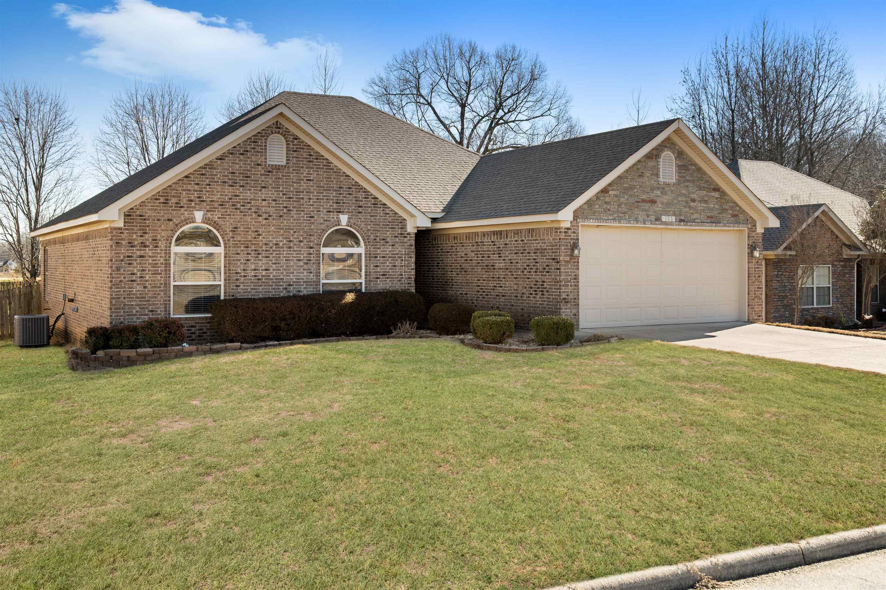 4801 Lochmoor Circle Property Photo 4