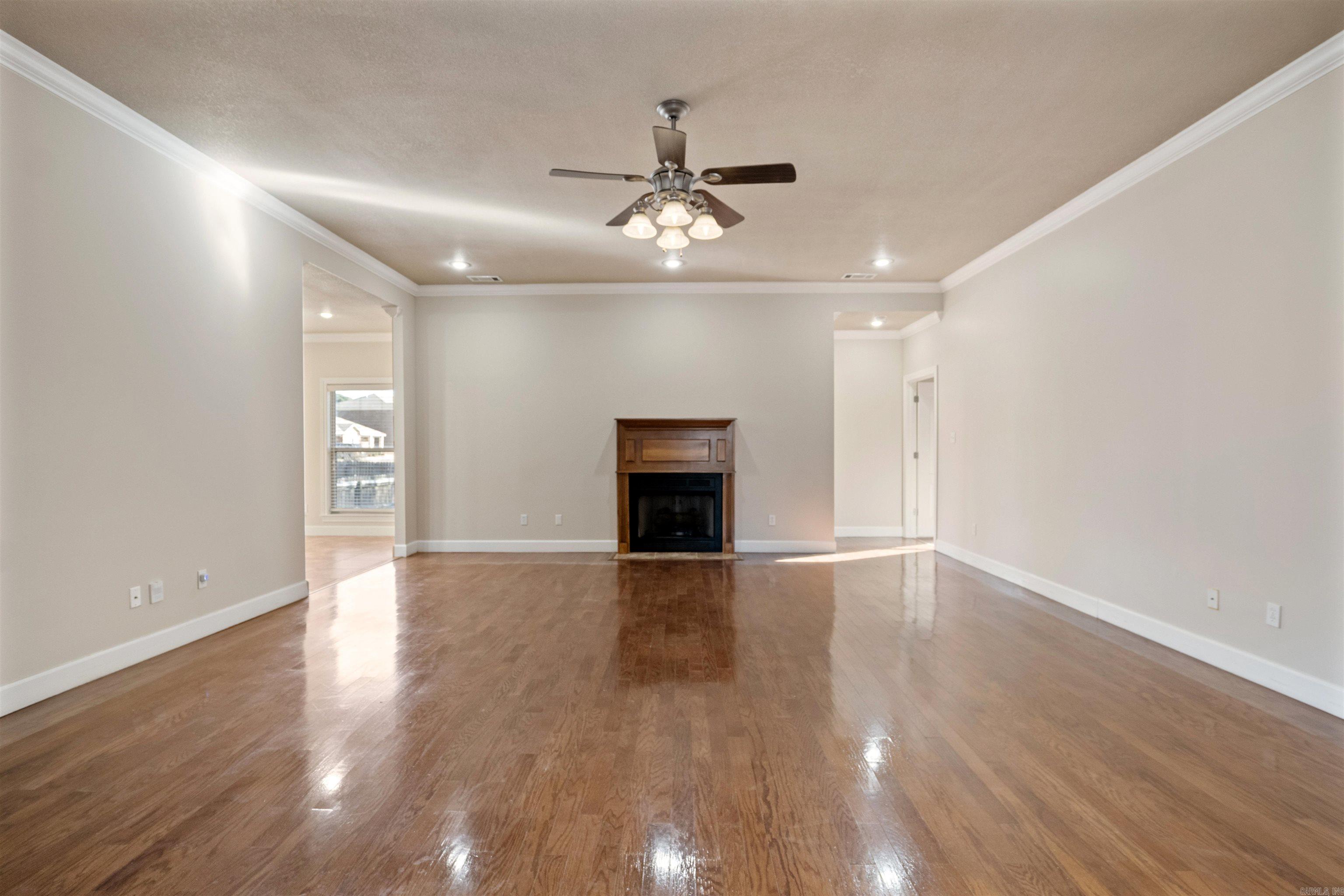4801 Lochmoor Circle Property Photo 7