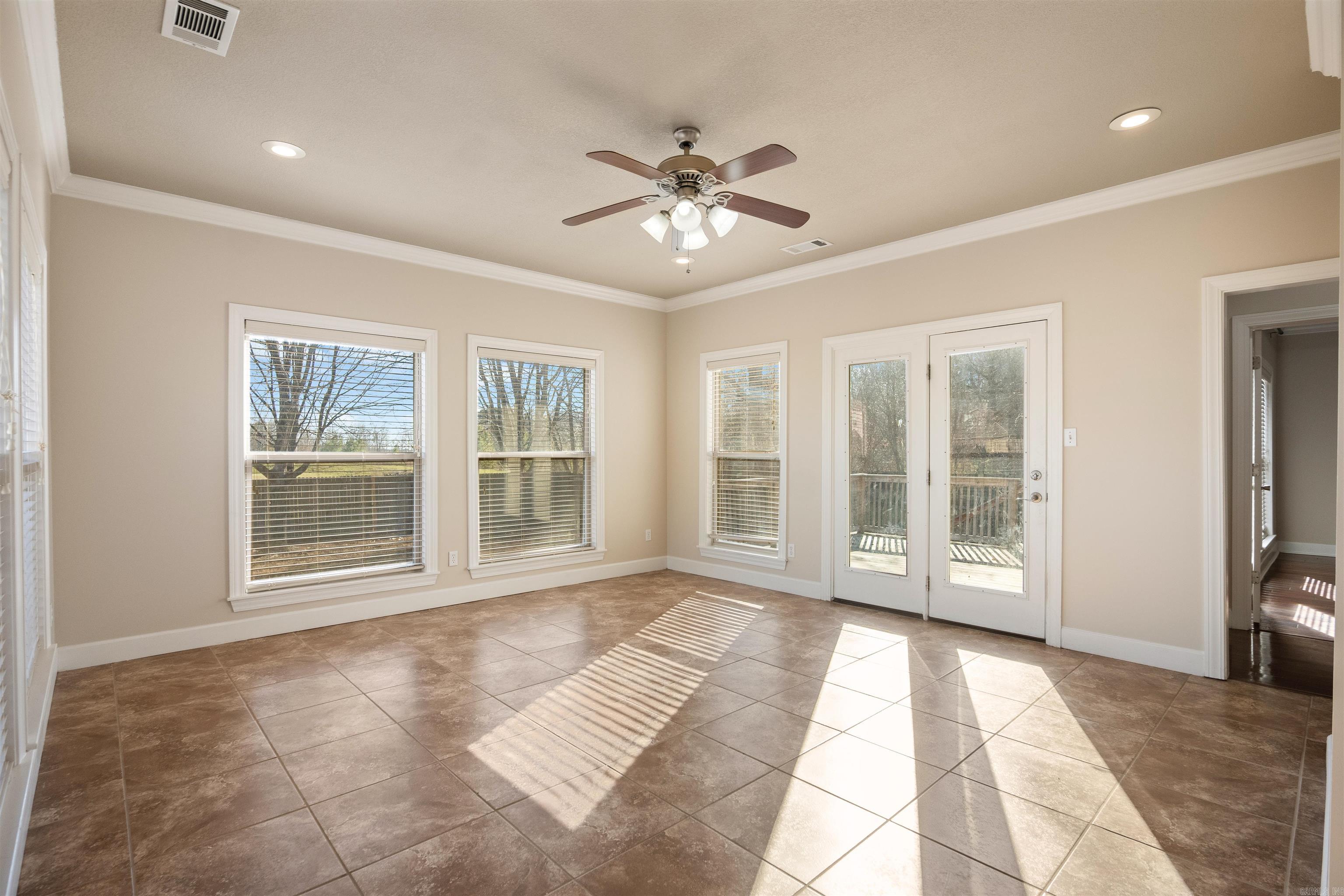 4801 Lochmoor Circle Property Photo 10