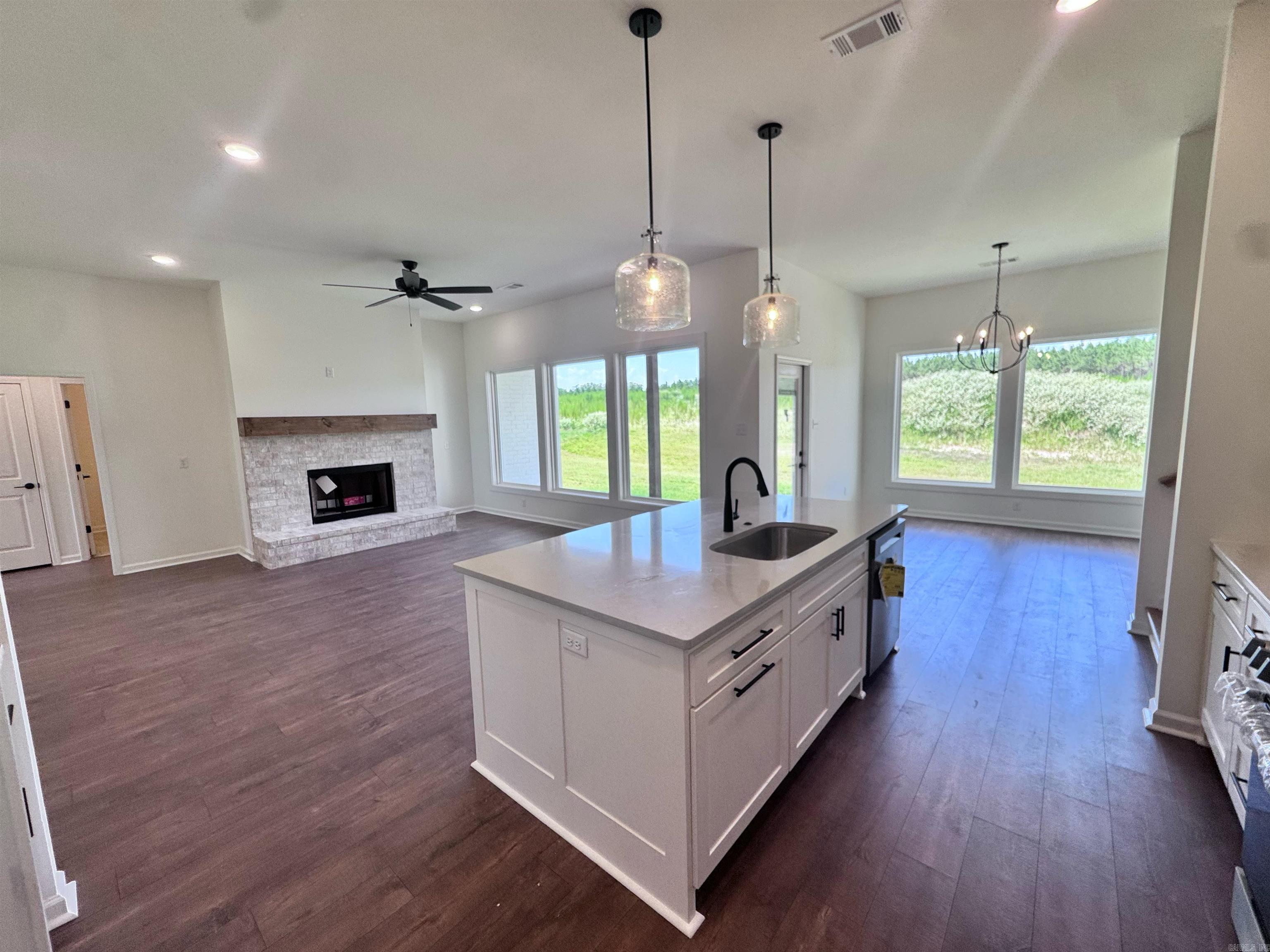 196 Kelton Lane Property Photo 7