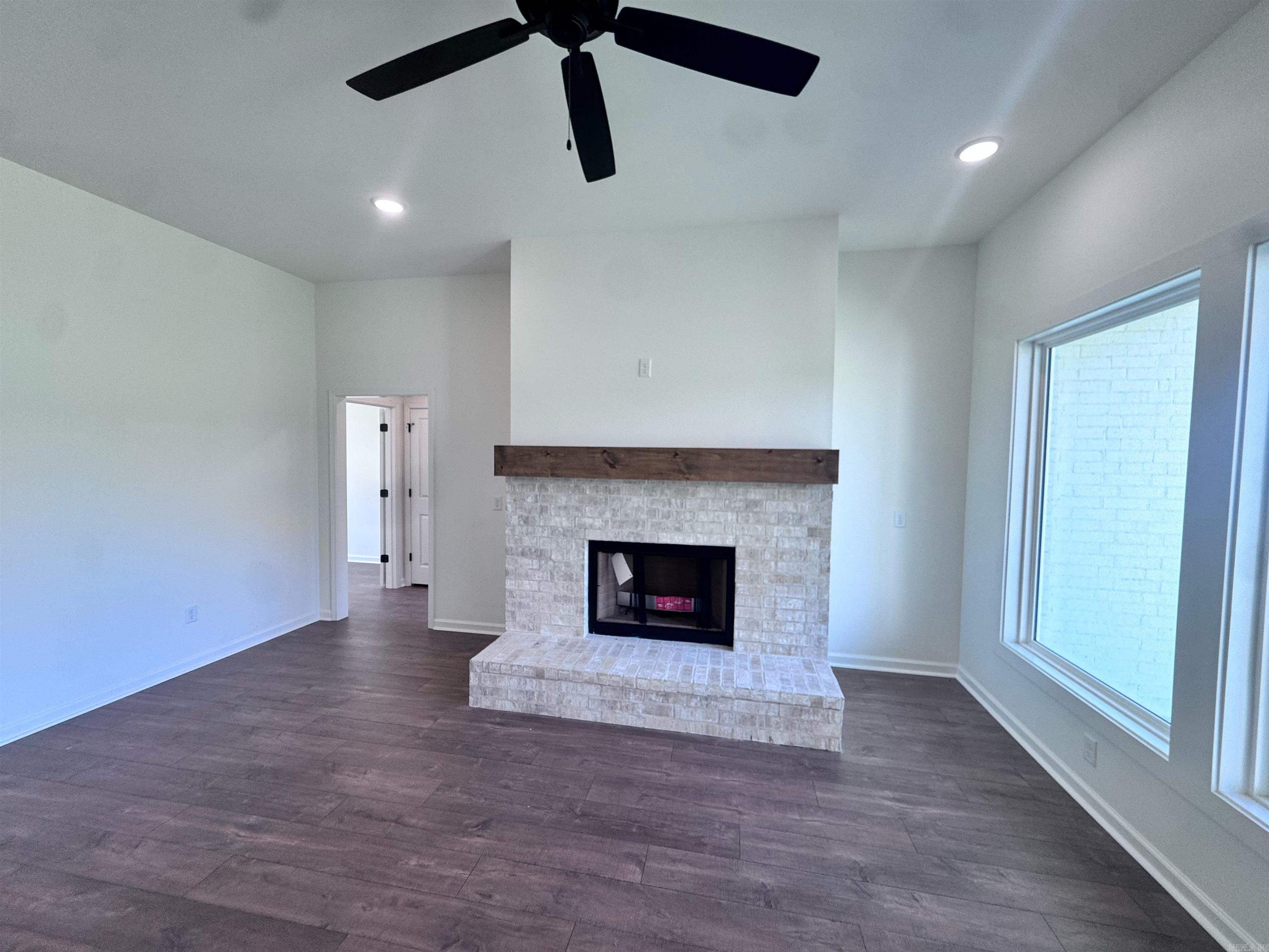 196 Kelton Lane Property Photo 11