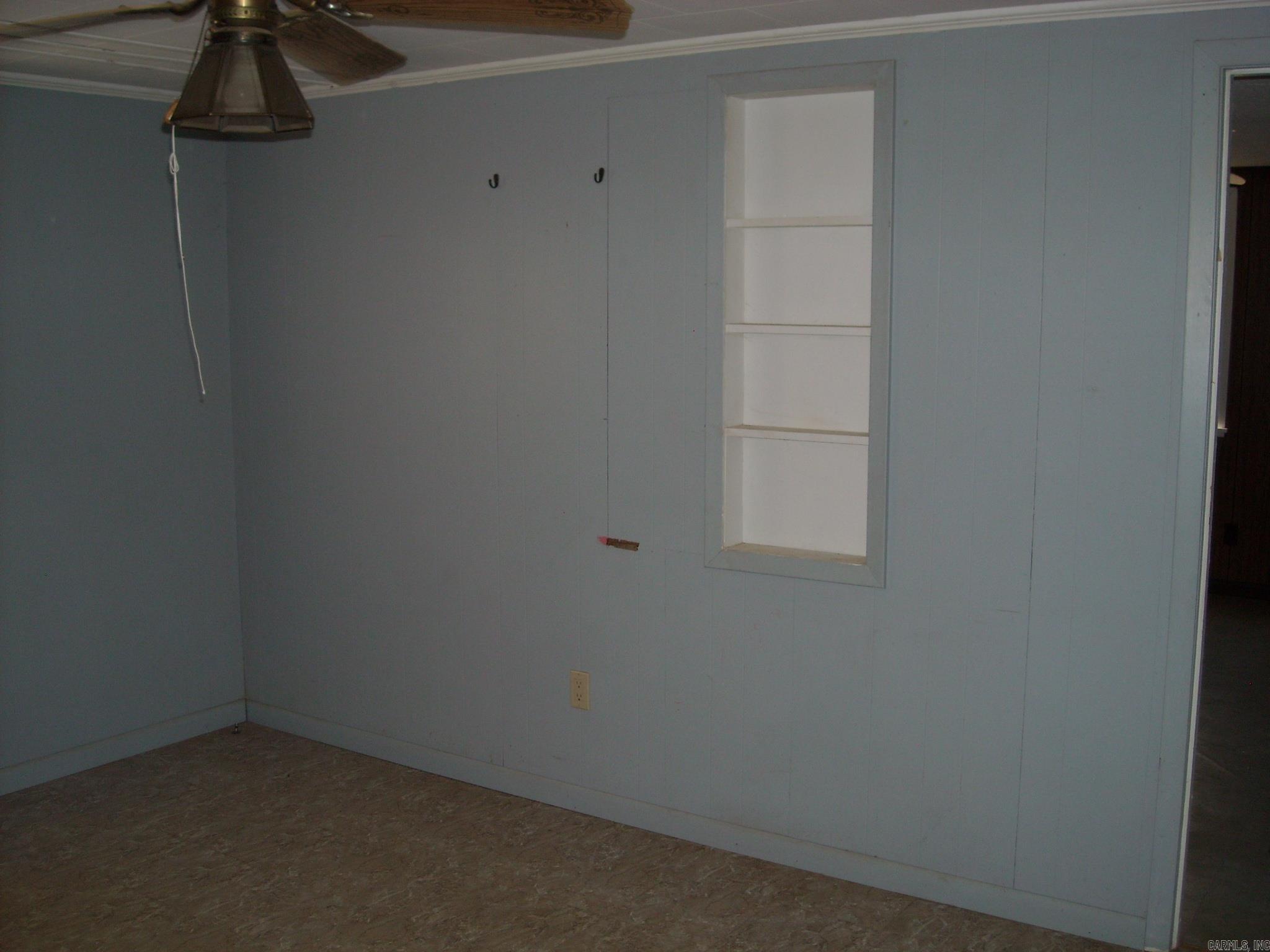 715 Oakland Road Property Photo 5