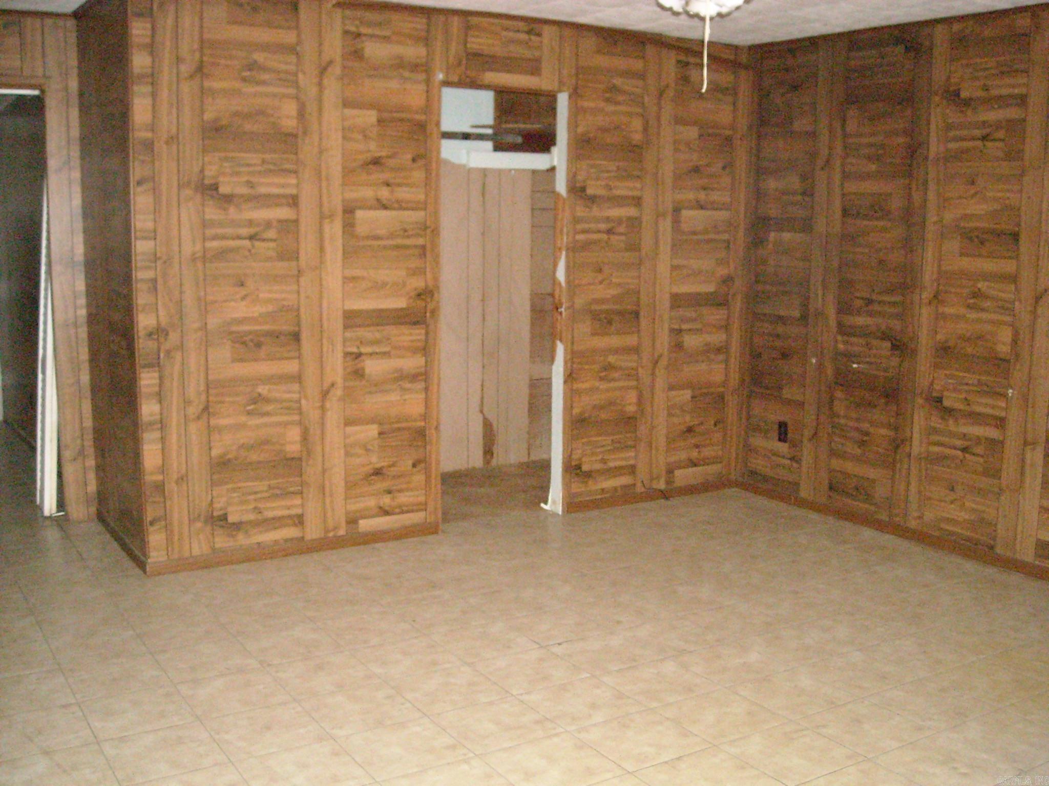 715 Oakland Road Property Photo 6
