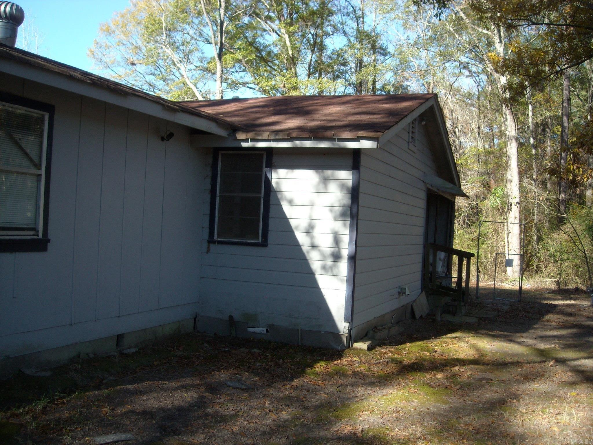 715 Oakland Road Property Photo 14