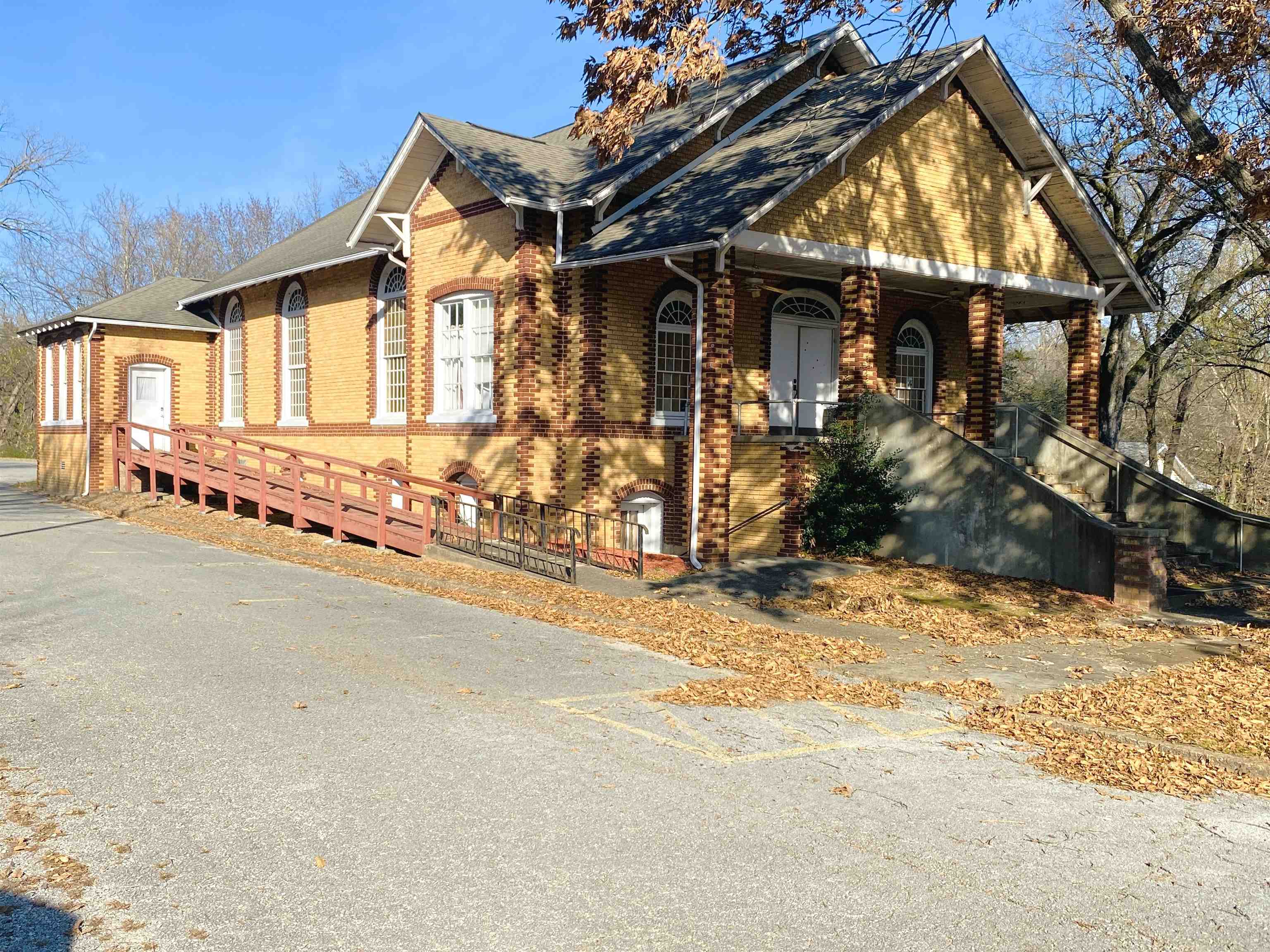 15 W First Street Property Photo 1