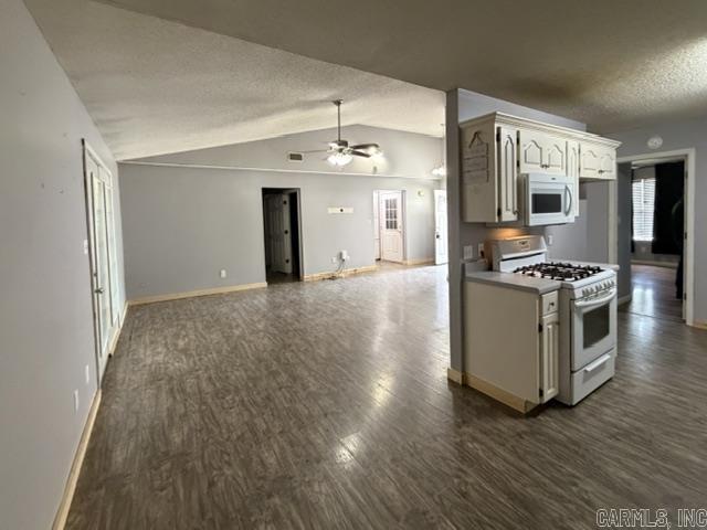 1502 West Center Property Photo 12