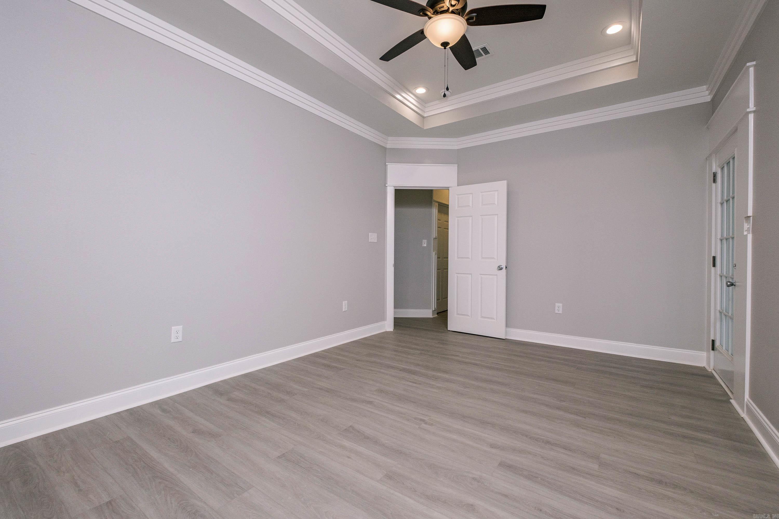 2919 Martel Avenue Property Photo 12