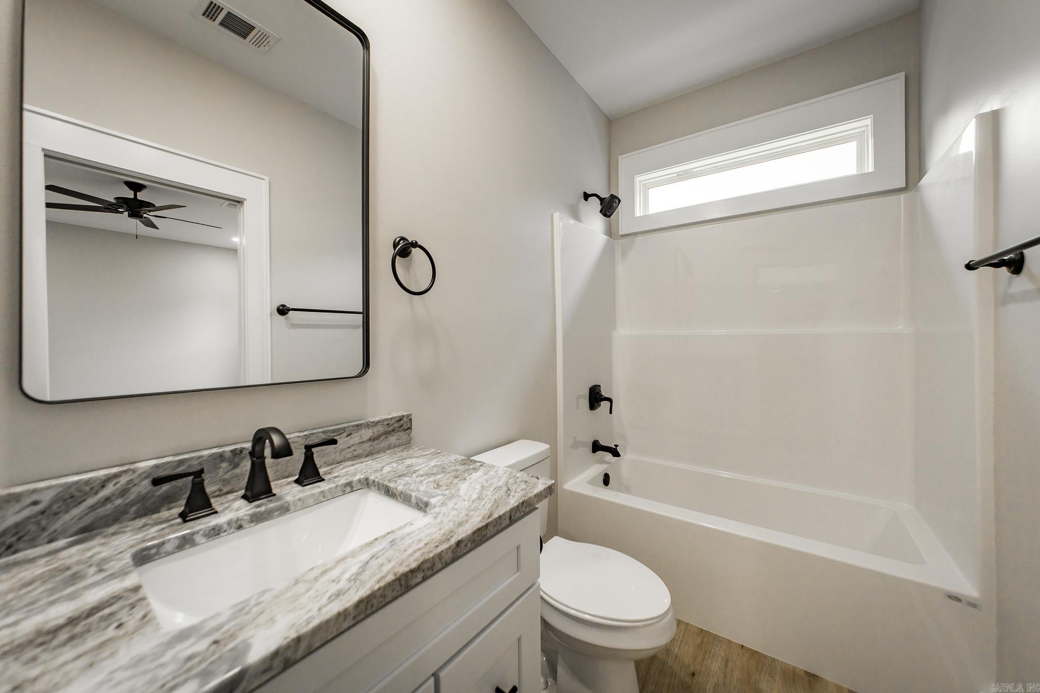 912 Lakeshore Drive Property Photo 27