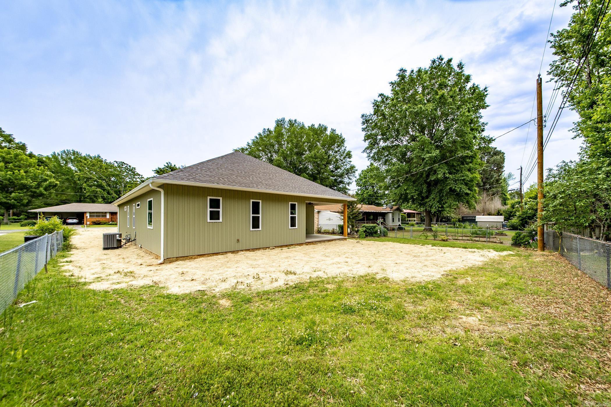 912 Lakeshore Drive Property Photo 31