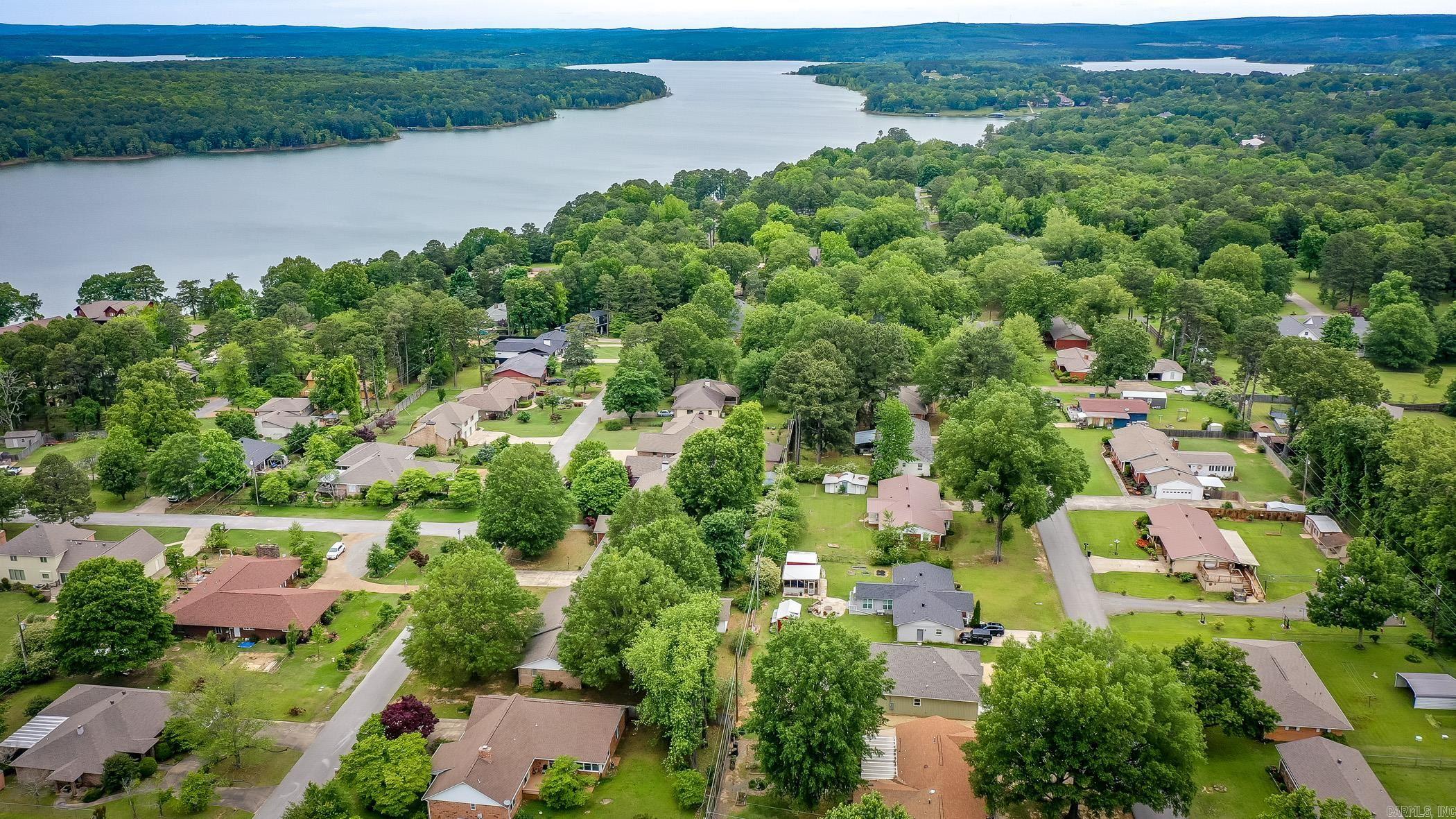 912 Lakeshore Drive Property Photo 37