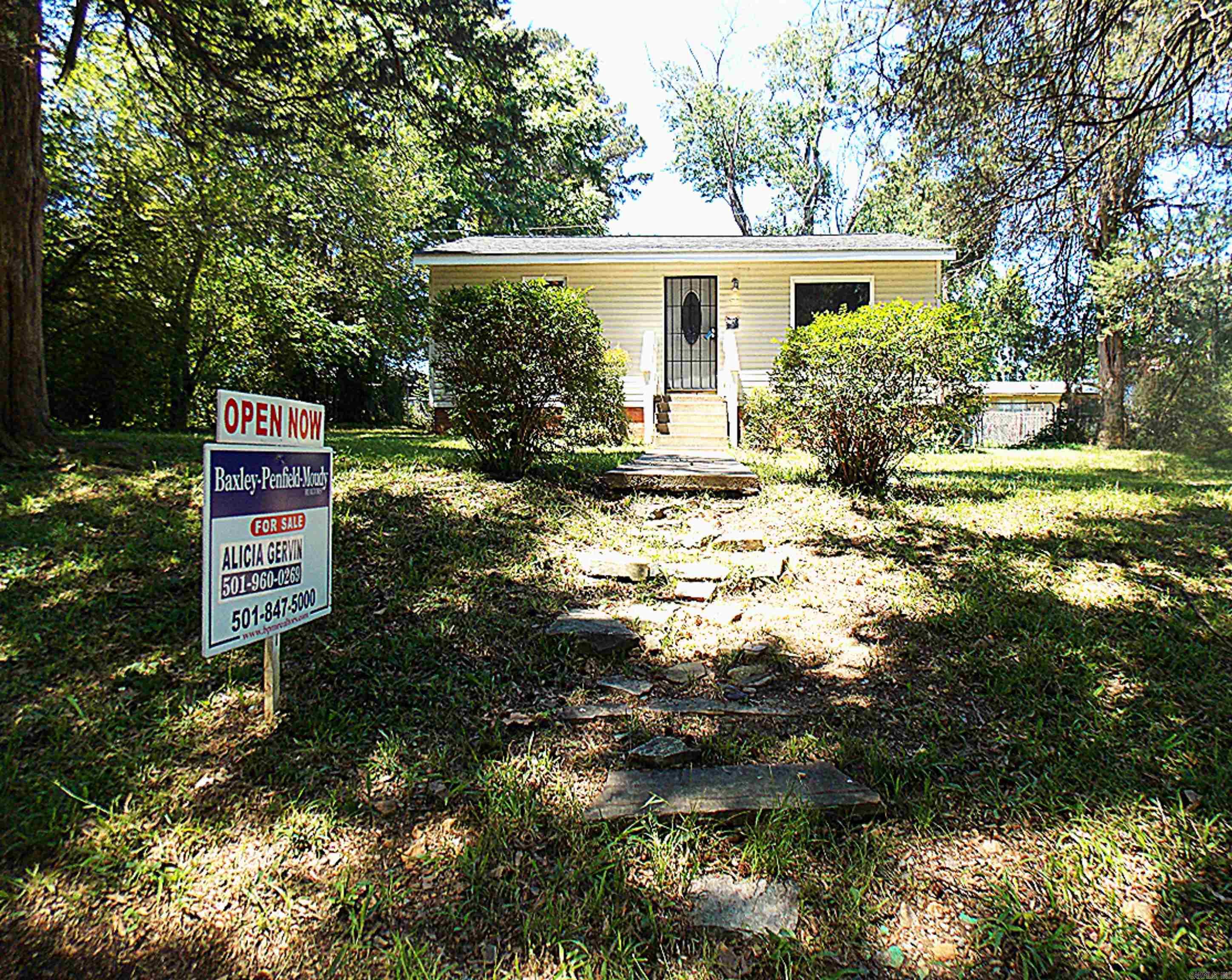 51 Hill Ln Property Photo 2