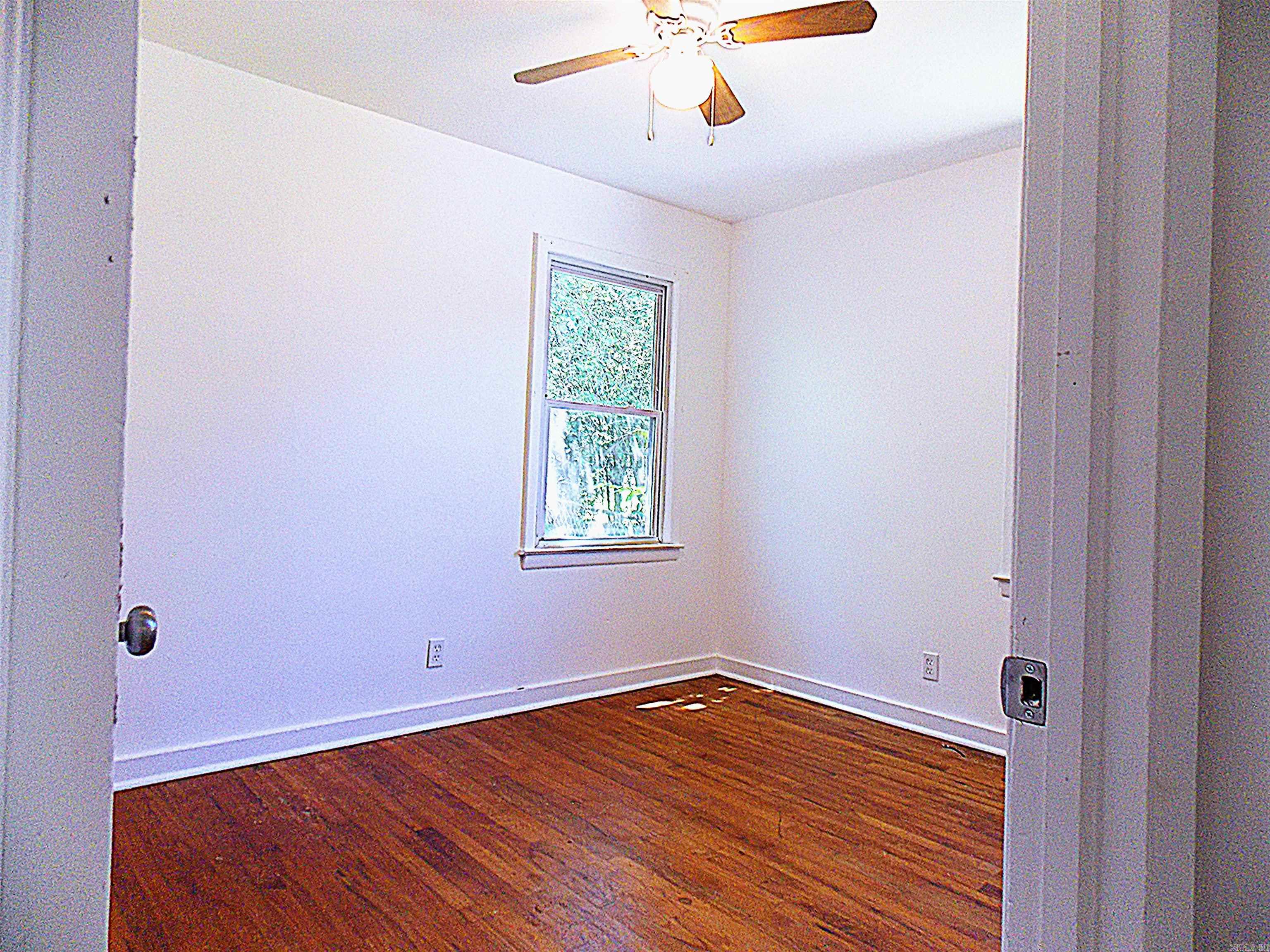 51 Hill Ln Property Photo 20