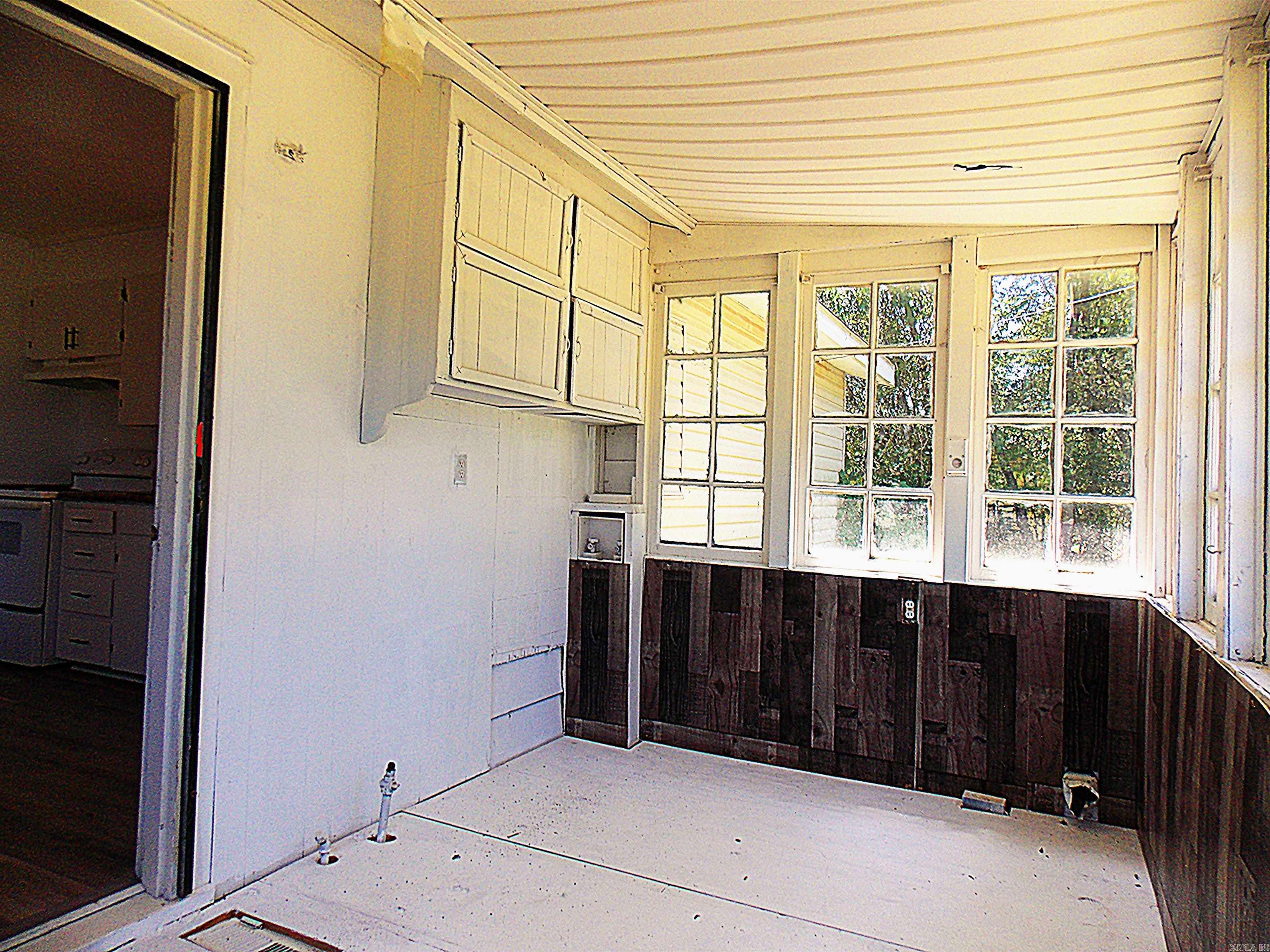 51 Hill Ln Property Photo 24