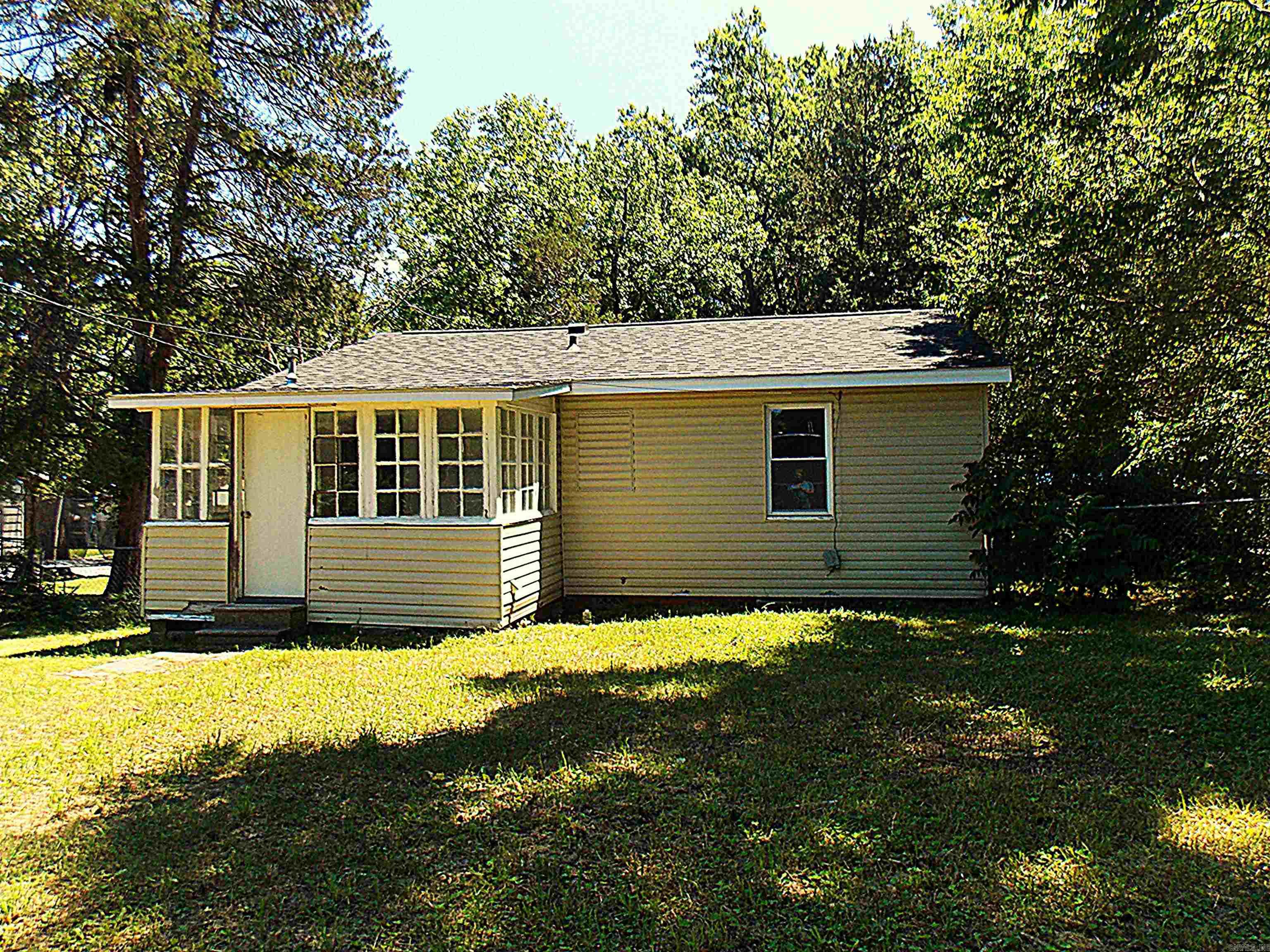 51 Hill Ln Property Photo 27
