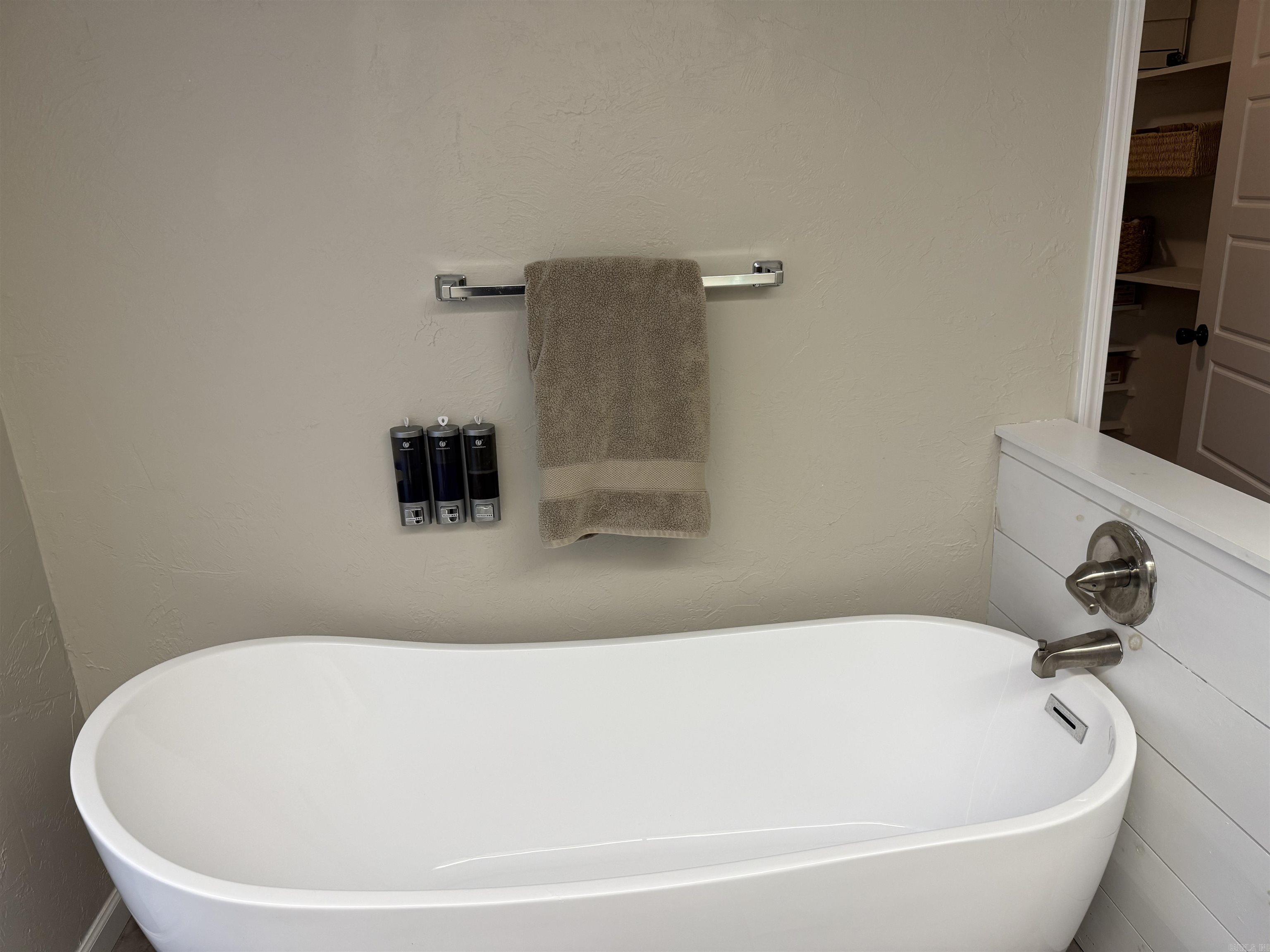 931 W North Property Photo 19