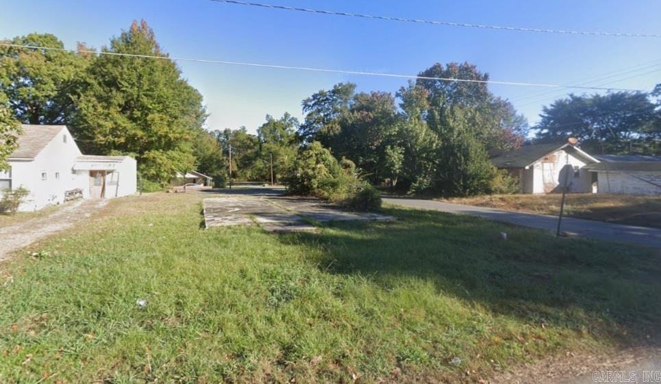 2001 W 16th Avenue Property Photo 1