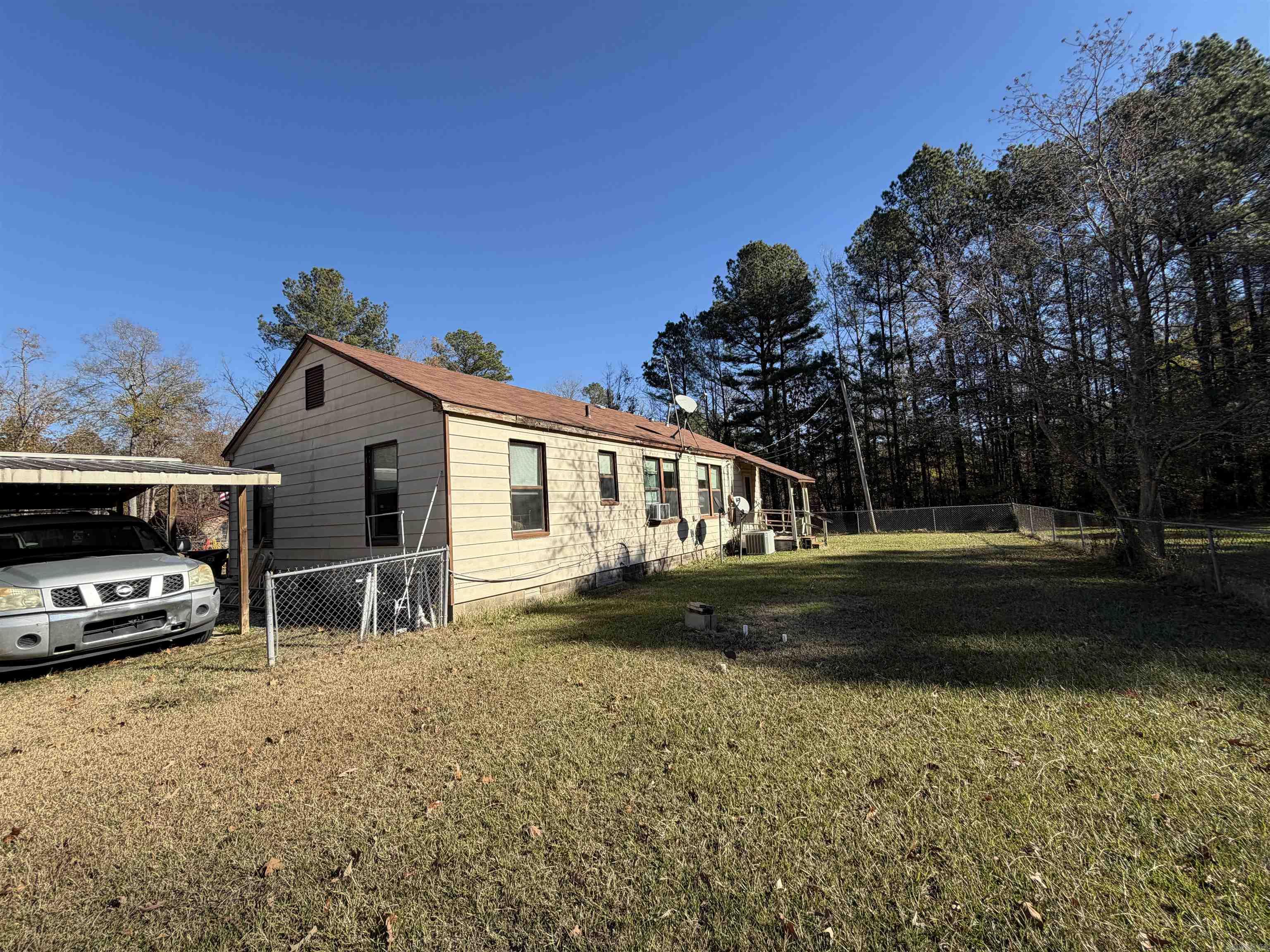 9210 Henderson Road Property Photo 4