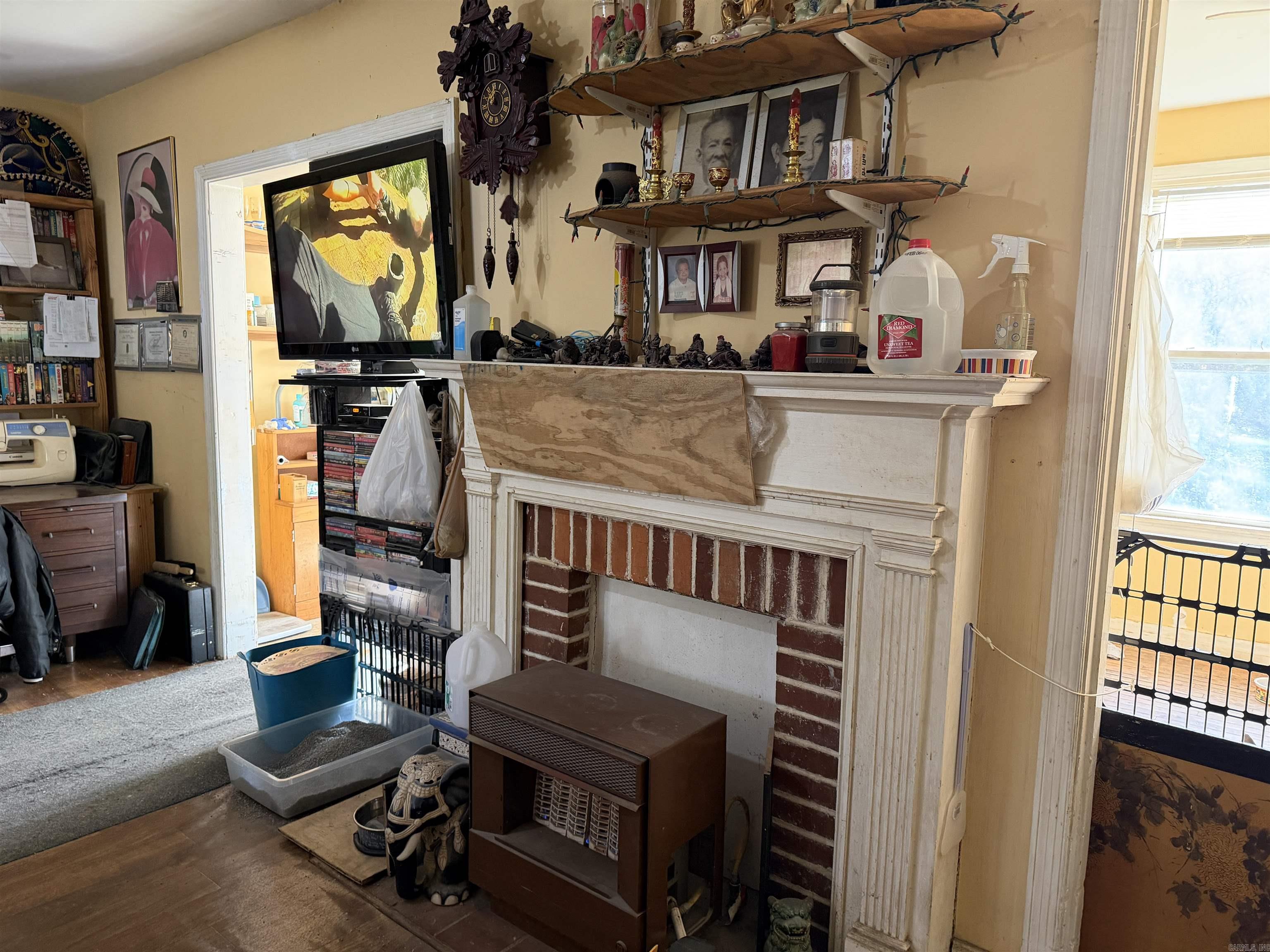 9210 Henderson Road Property Photo 8