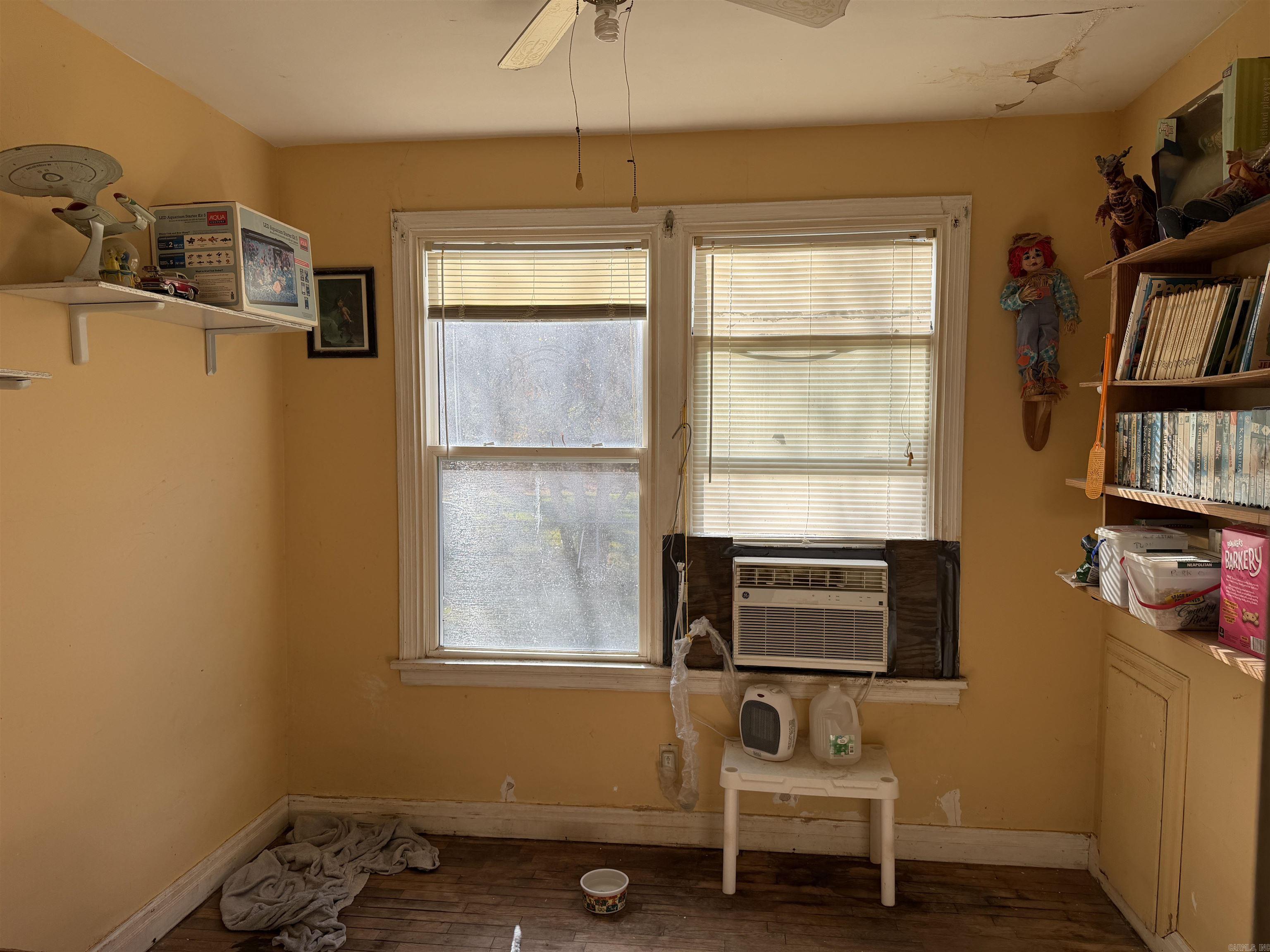 9210 Henderson Road Property Photo 14