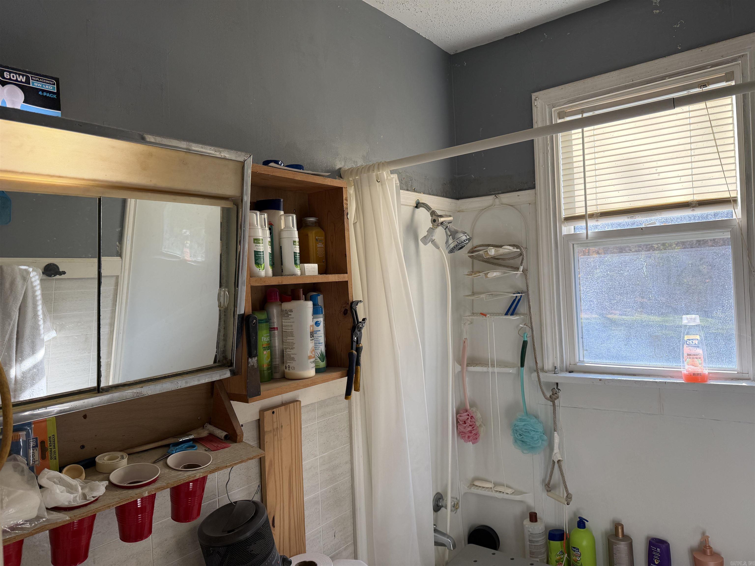9210 Henderson Road Property Photo 17