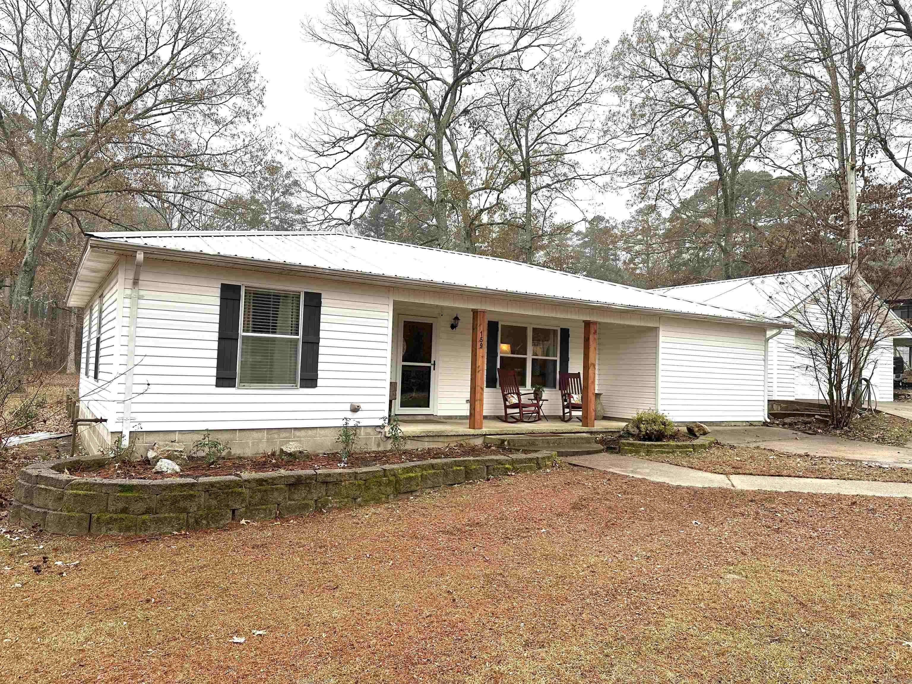 159 Red Oak Street Property Photo 1