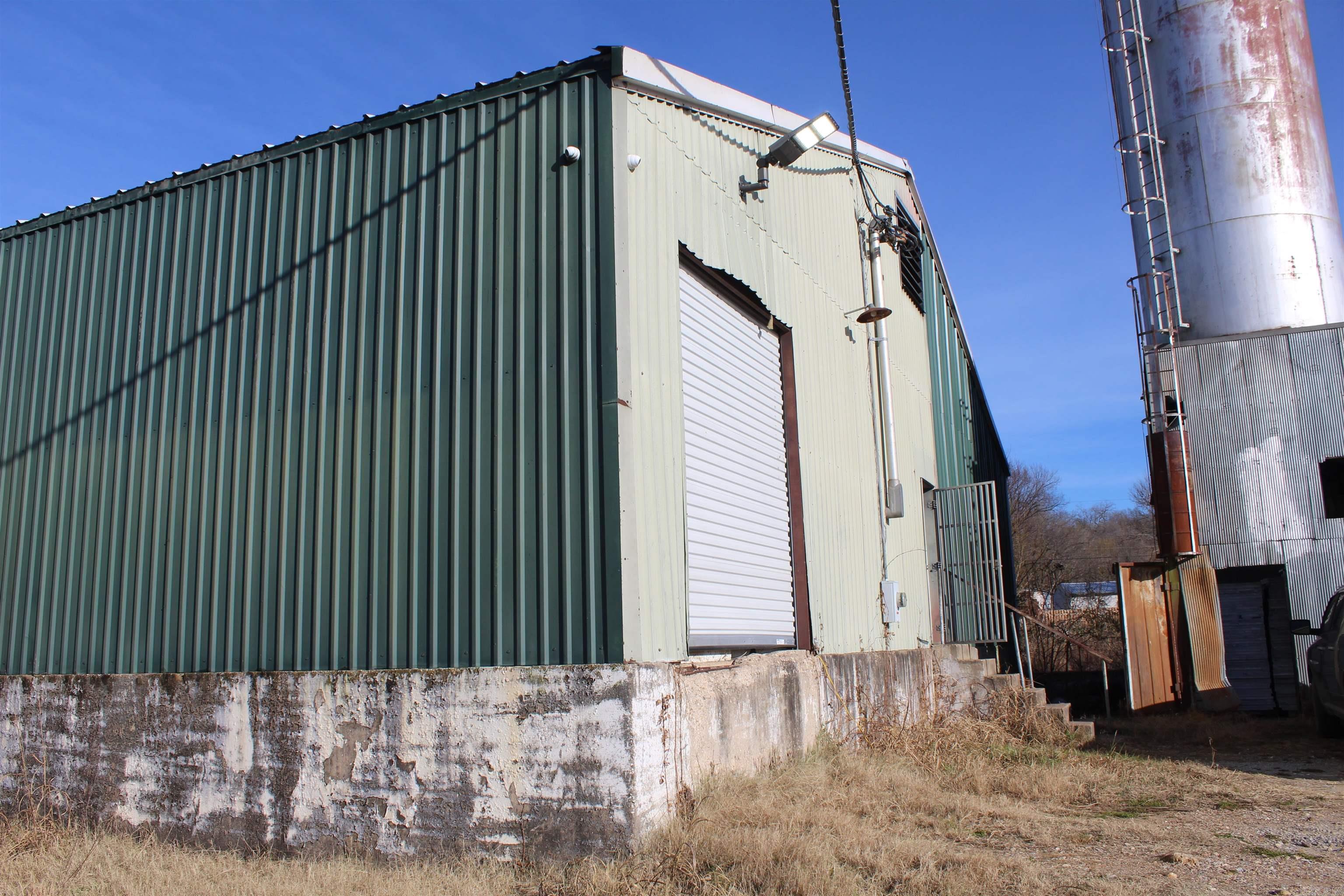 602 & 650 Foster Street Property Photo 17