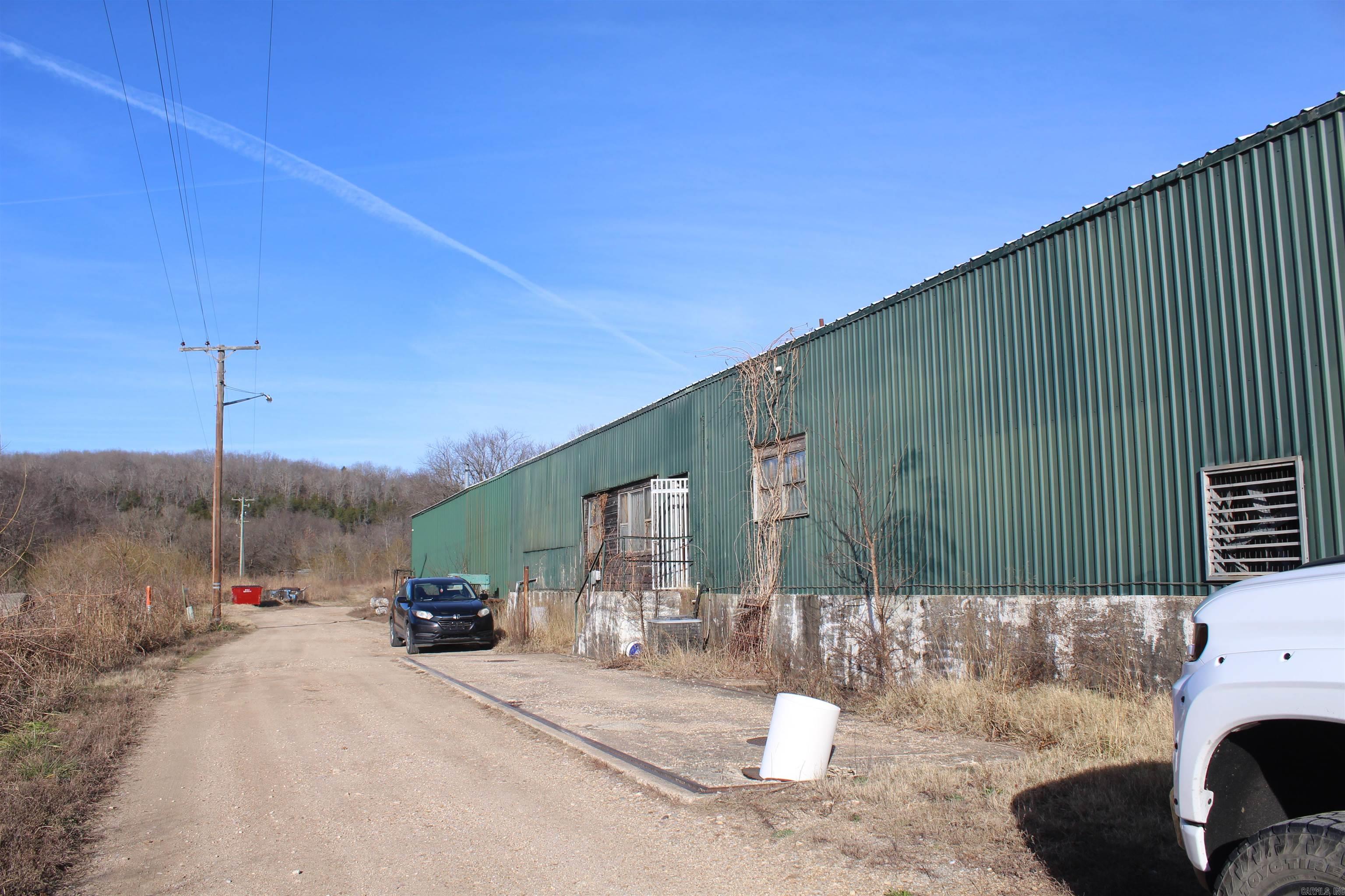 602 & 650 Foster Street Property Photo 19