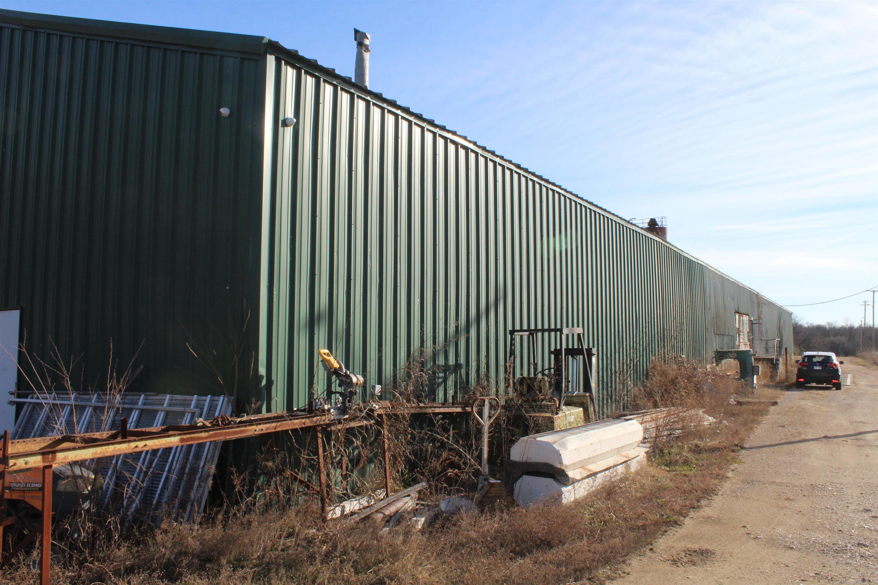 602 & 650 Foster Street Property Photo 21