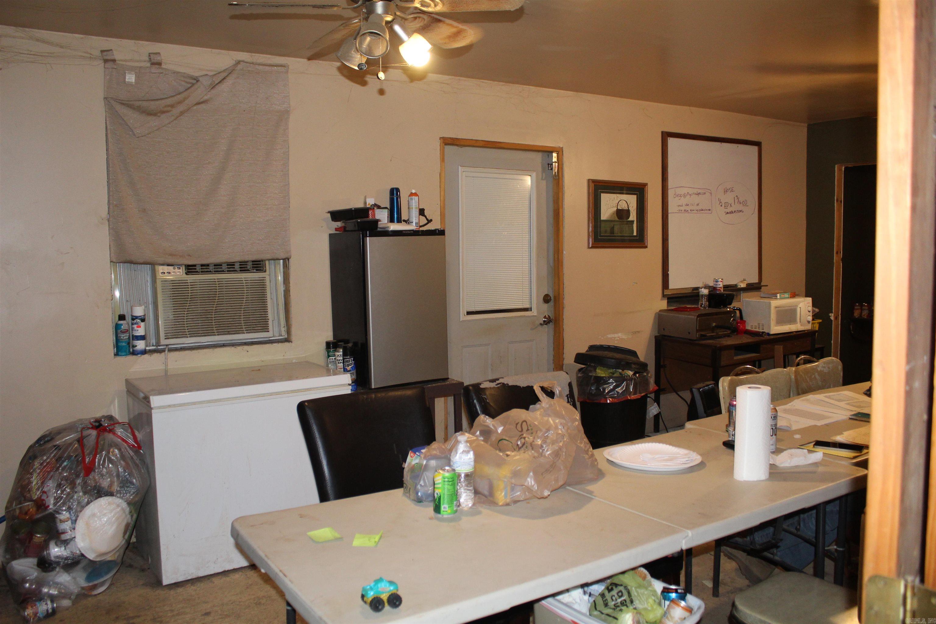 602 & 650 Foster Street Property Photo 32