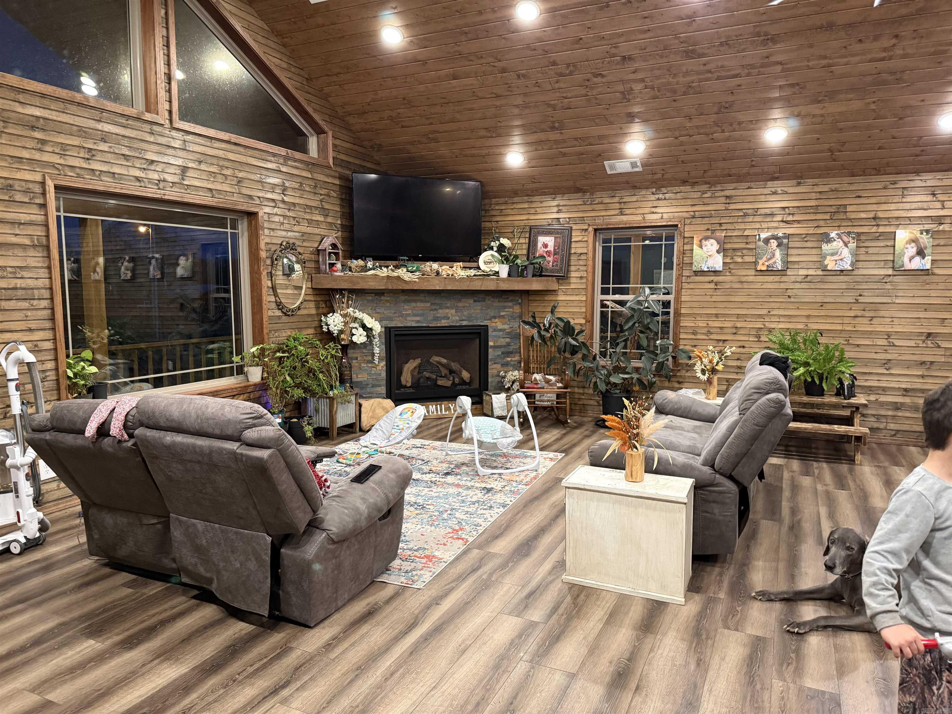519 Duff Road Property Photo 3