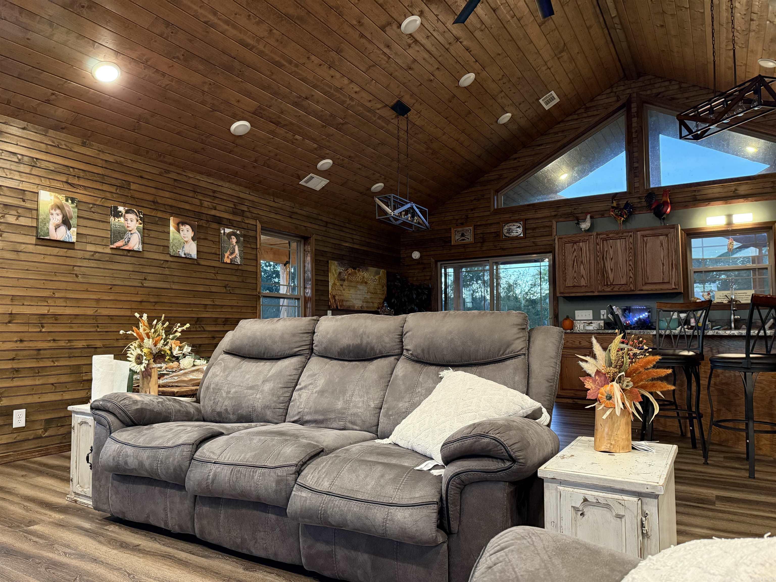 519 Duff Road Property Photo 4